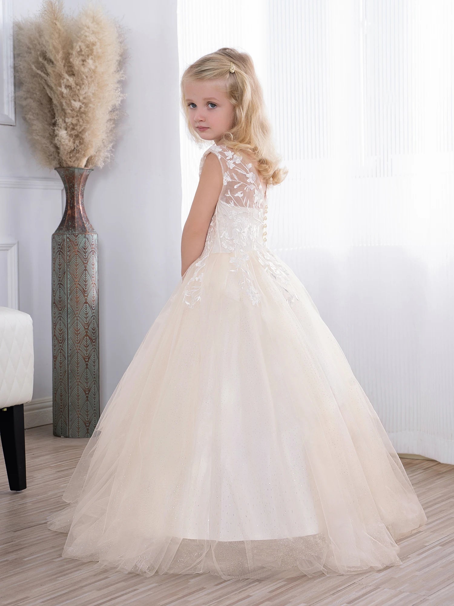 Elegant Floral Embroidered Flower Girl Dress with Long Train - Perfect for Weddings, First Communion, and Special Occasions