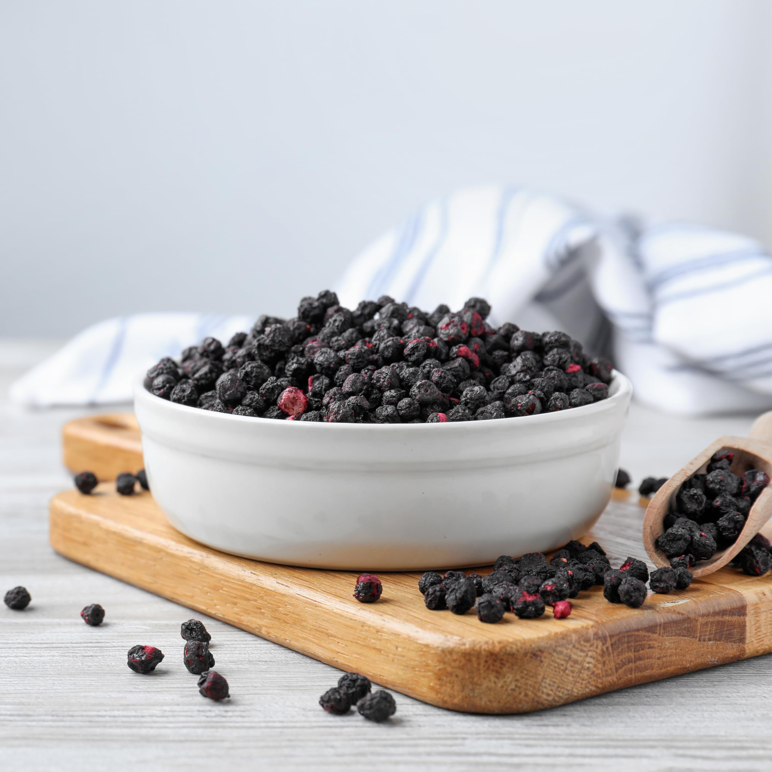 Yupik Dried Blueberries 185g | Gluten-Free, Kosher, No Sulphites | Whole Berries, Rich in Vitamin C | Healthy Snack for Trail Mix, Yogurt Topping & Baking