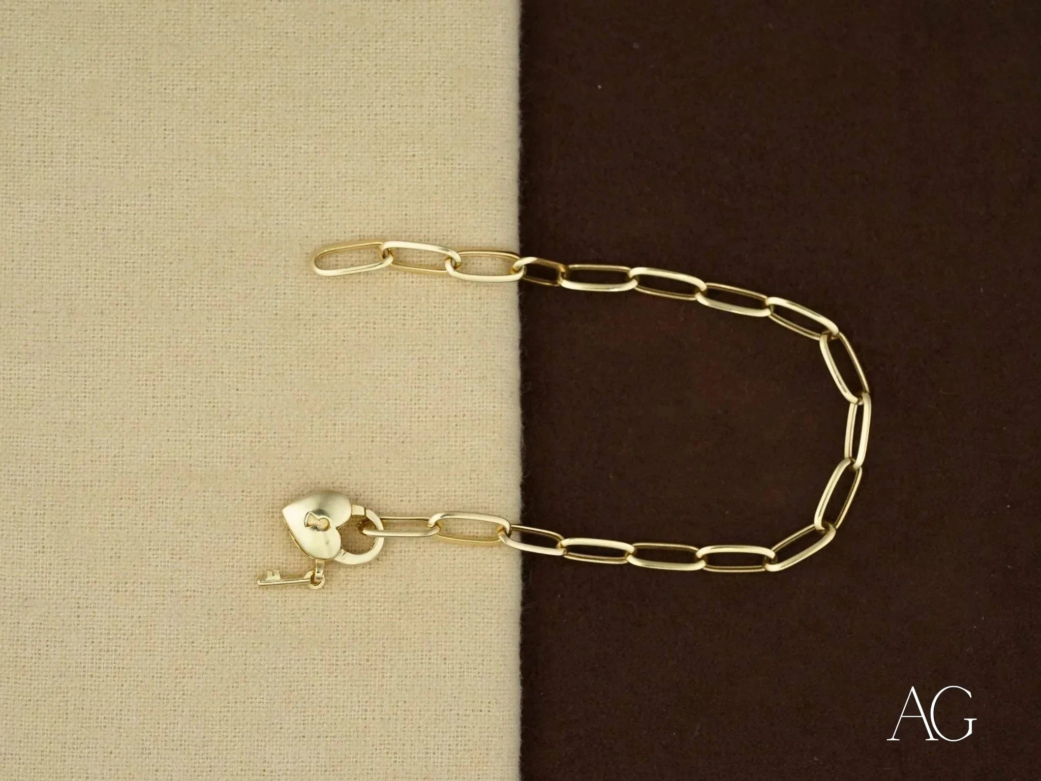 18K Gold Heart Lobster Clasp Bracelet - Elegant Jewelry Gift for Women, Valentine's Day, Anniversary & Special Occasions | Dainty & Stylish Everyday Wear