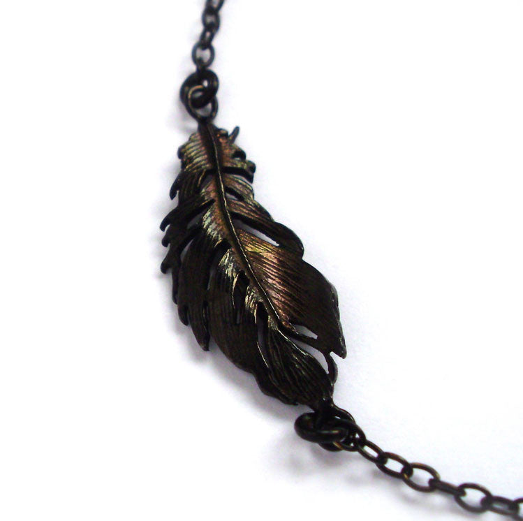 Handmade Crow Feather Bracelet for Women - Boho Gothic Jewelry - Perfect for Halloween, Witchy Aesthetic & Festival Fashion Accessories