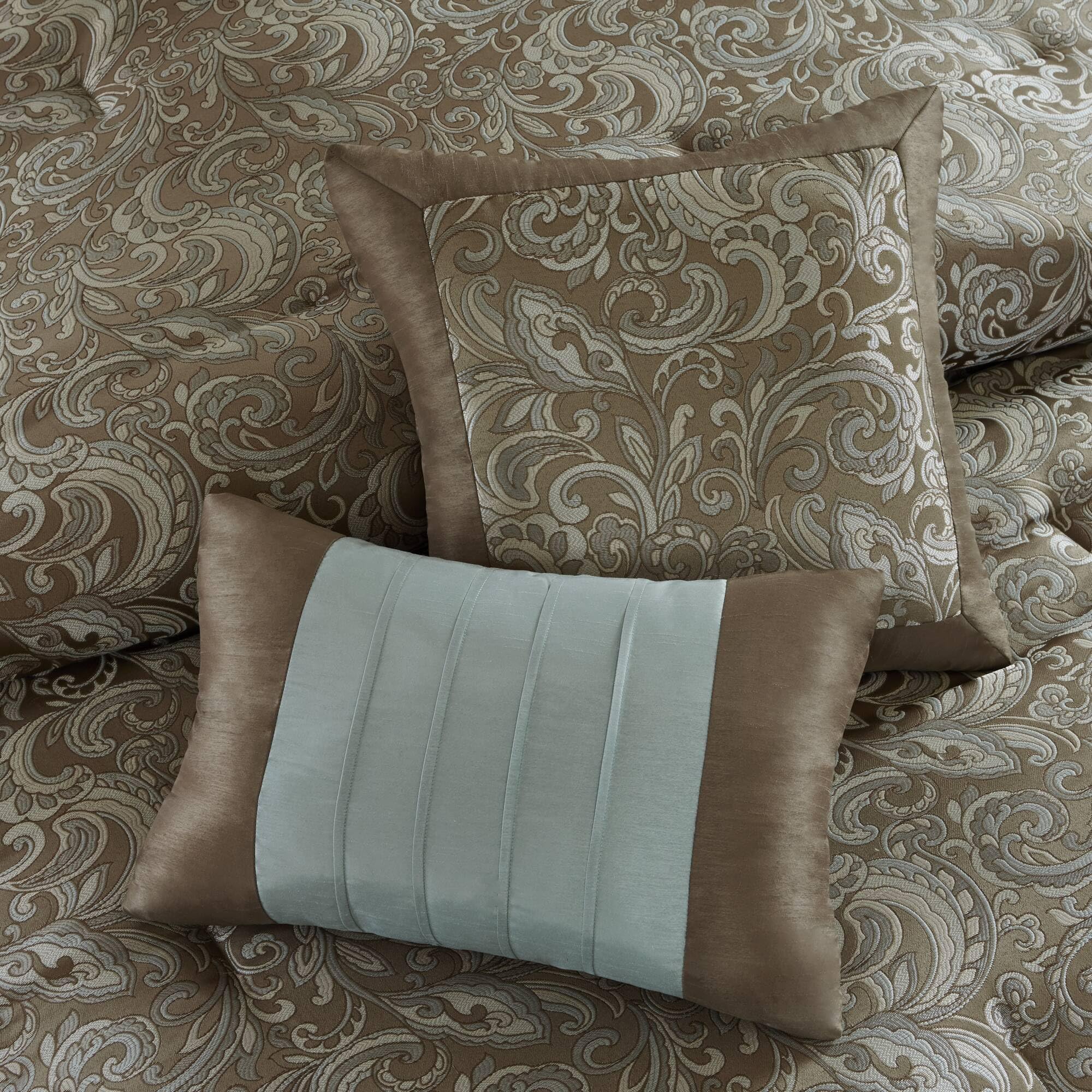 Madison Park Essentials Bristol 24-Piece Bed in a Bag Set - Faux Silk Comforter with Jacquard Paisley Design, Matching Curtains, Down Alternative & Hypoallergenic All-Season Bedding - King Size 104