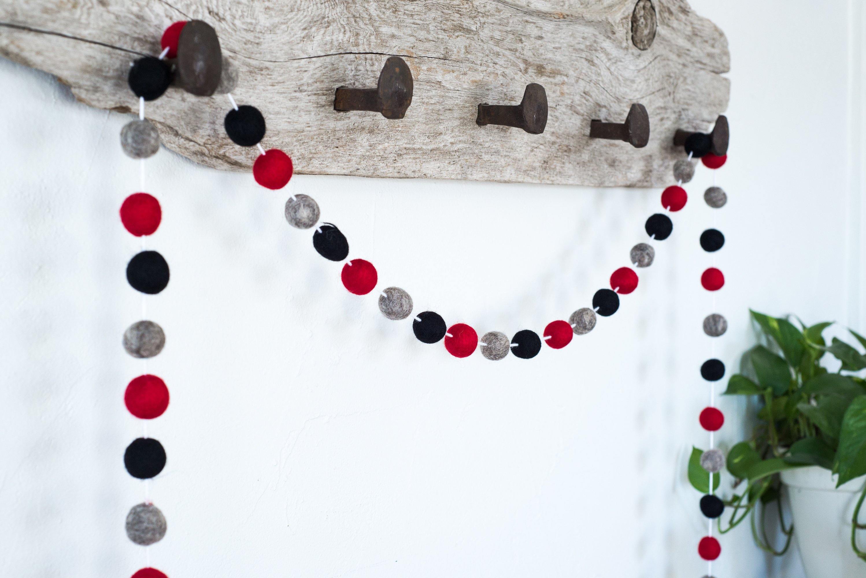 Red Buffalo Plaid Garland - Rustic Christmas Holiday Decor for Fireplace, Mantel & Tree - Cozy Farmhouse Winter Party Decoration