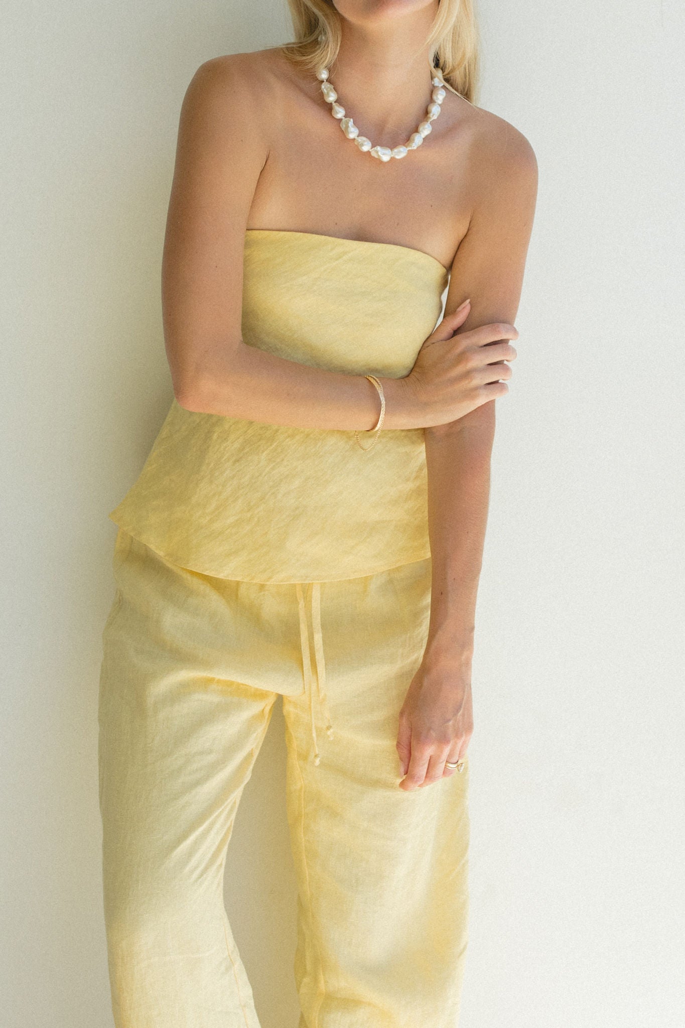 Strapless Linen Top for Women - Breathable Summer Blouse for Beach, Vacation & Casual Outings