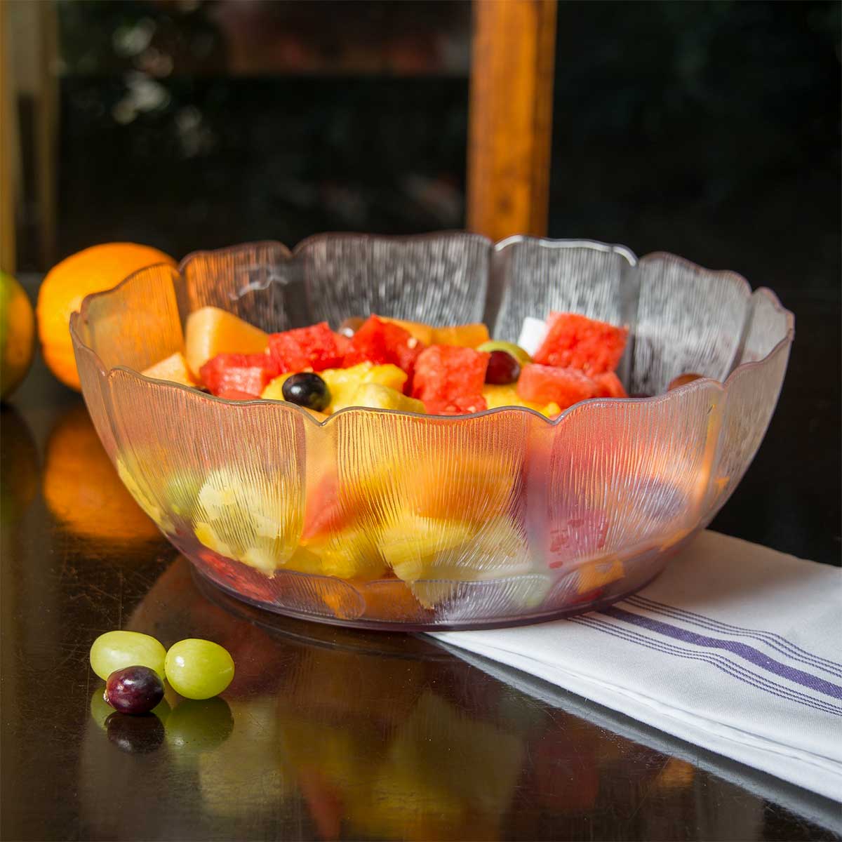 Carlisle 691407 Clear Petal Mist Bowl - 5.7 Quart Serving Bowl for Salads, Pasta & Party Snacks - Durable Plastic Mixing Bowl for Kitchen & Outdoor Entertaining
