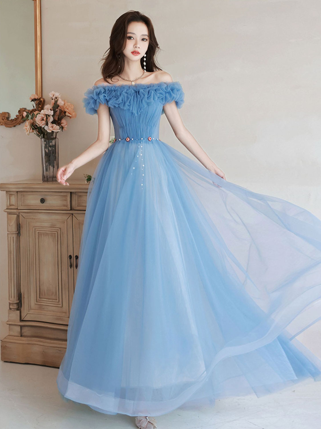 Elegant Off-Shoulder A-Line Tulle Prom Dress in Blue - Long Formal Evening Gown for Homecoming, Wedding Guest & Special Occasions