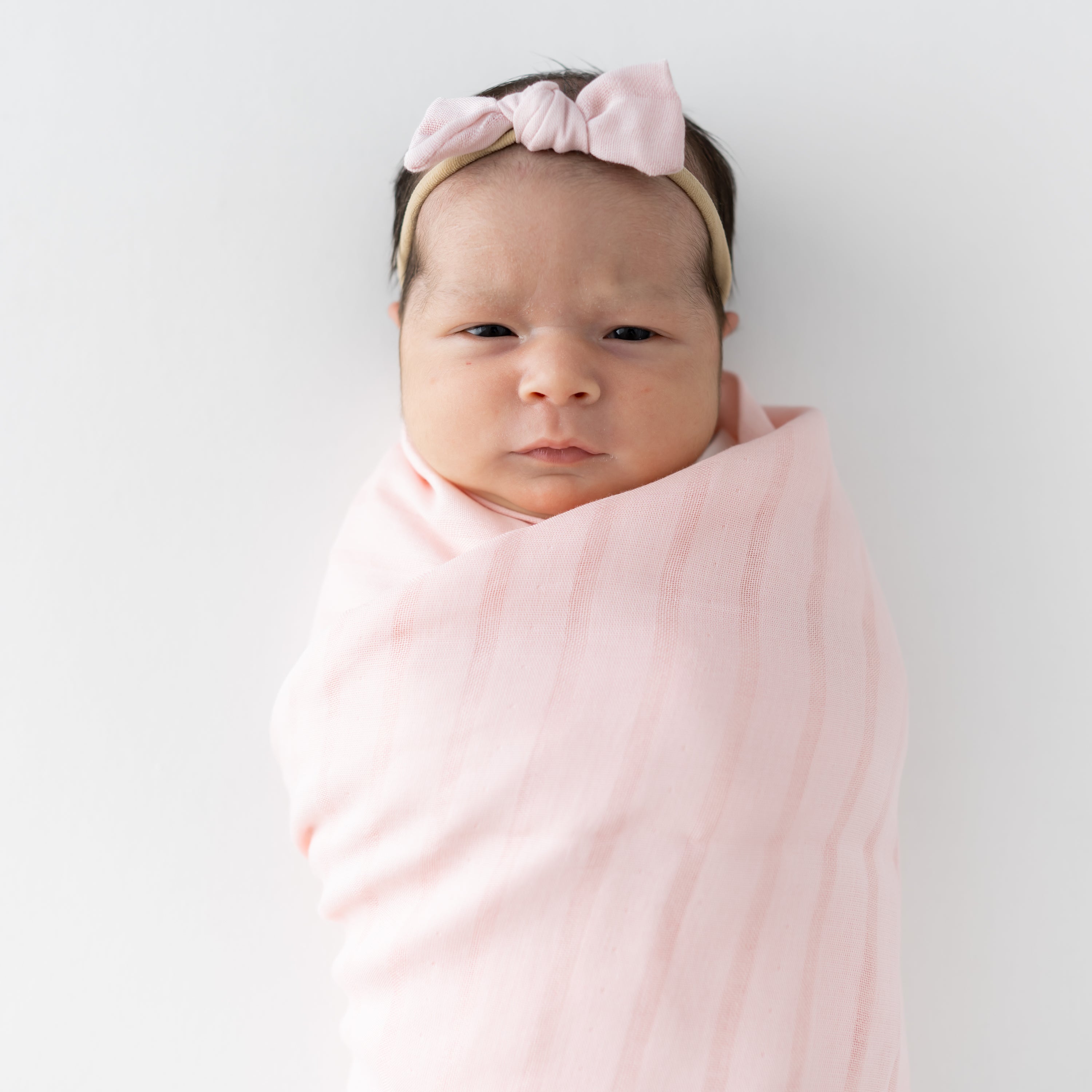 Blush Bamboo Muslin Tiny Hair Bow for Babies & Toddlers - Perfect for Newborn Photos, Baby Showers, and Special Occasions