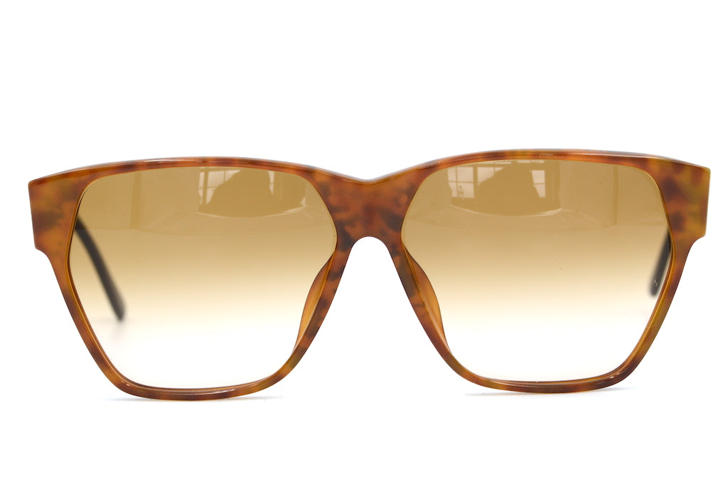 Christian Dior 2565 10 Sunglasses - Luxury Designer Shades for Women | UV Protection & Fashion Statement | Perfect for Beach, Driving & Outdoor Activities