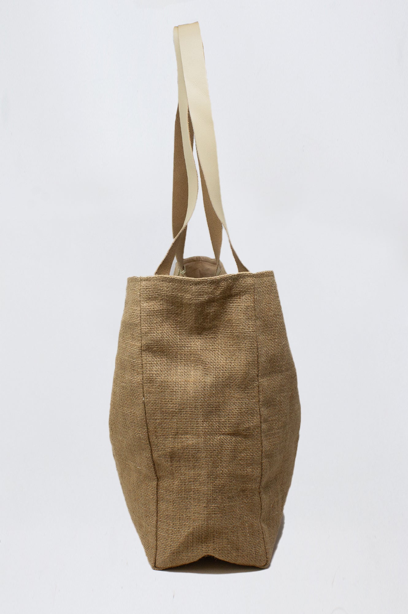 Natural Coral Jute Beach Bag with Gold Accents - Eco-Friendly Tote for Summer Vacation, Poolside, and Beach Outings