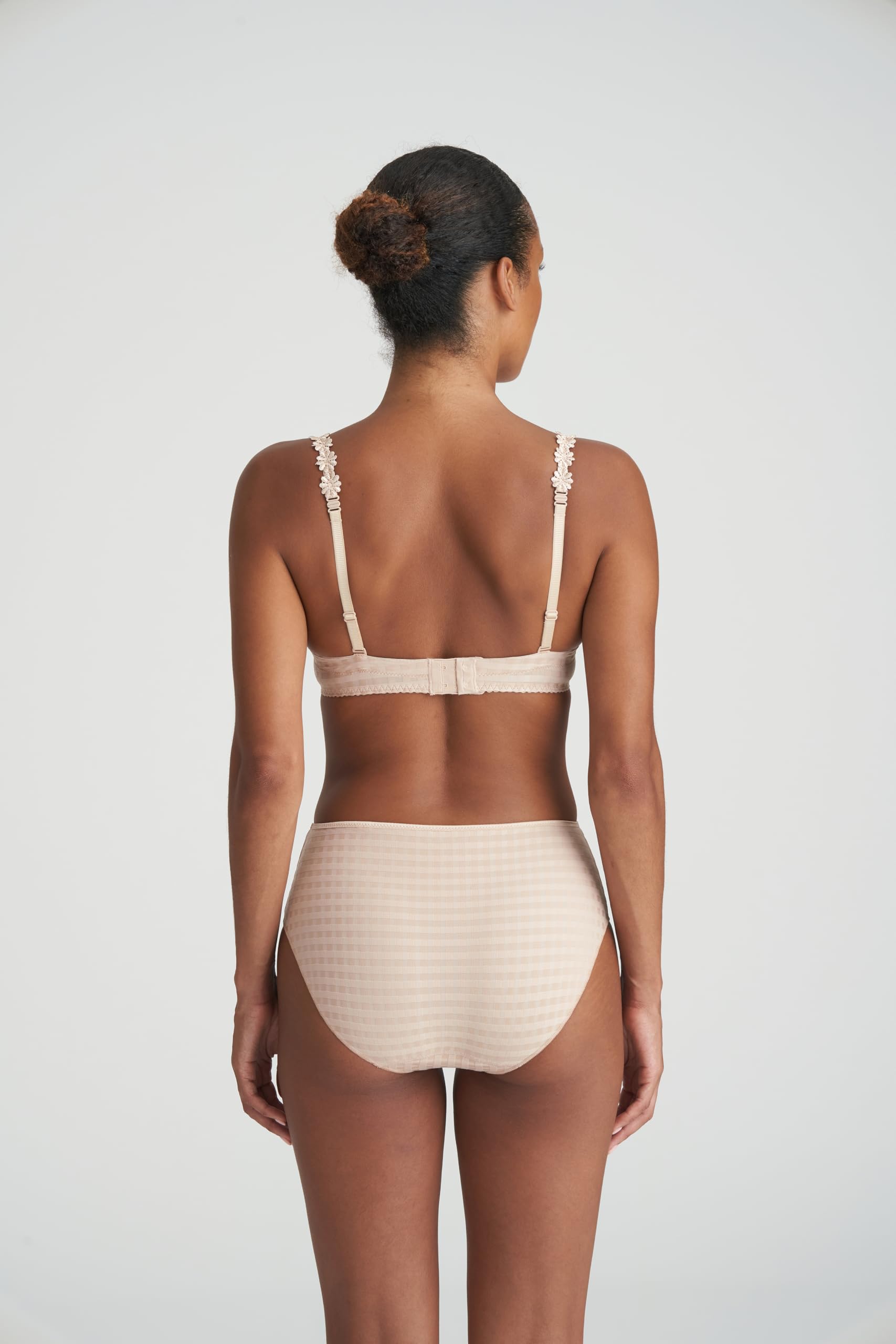 Avero Convertible T-Shirt Bra - Wireless Comfort, Seamless Design, Adjustable Straps (Cafe Latte, 34B) | Perfect for Everyday Wear, Workouts & Layering Under Clothes
