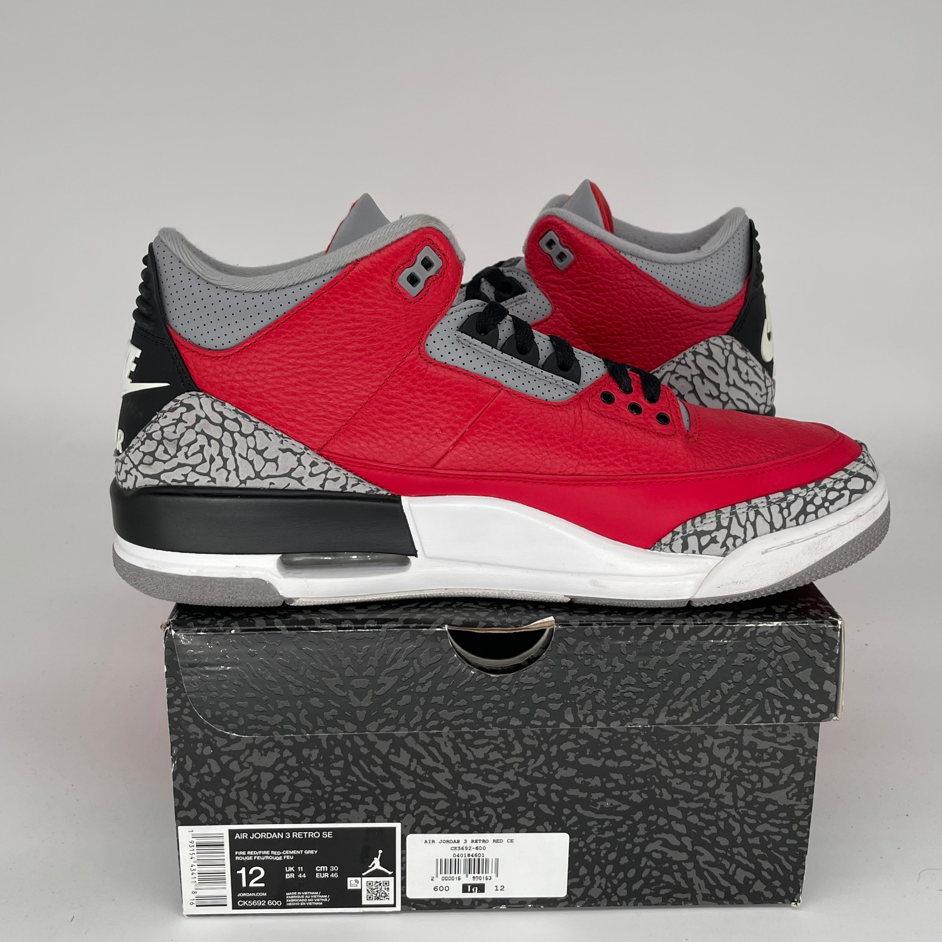 Original Air Jordan 3 Retro 'Unite' Basketball Shoes - Men's Size 12 (CK5692-600) - Perfect for Streetwear & Sneaker Collectors
