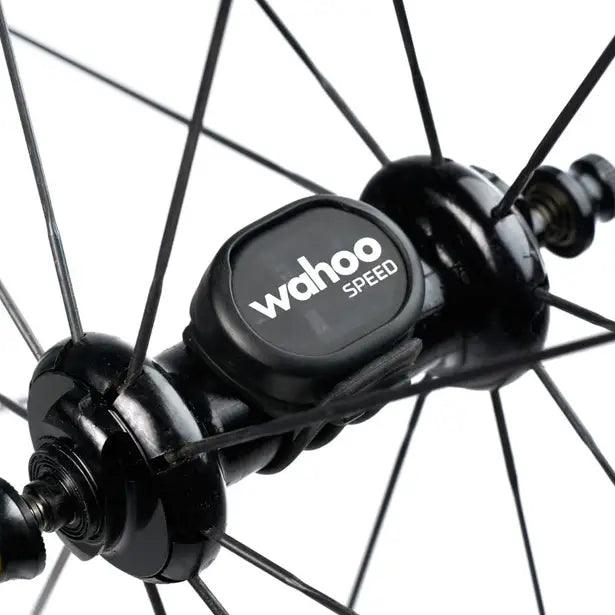 Wahoo RPM Cycling Speed Sensor - Wireless Bike Cadence & Speed Tracker for Indoor & Outdoor Cycling - Compatible with Zwift, Strava, Garmin - Perfect for Road Bikes, Mountain Bikes & Spin Classes