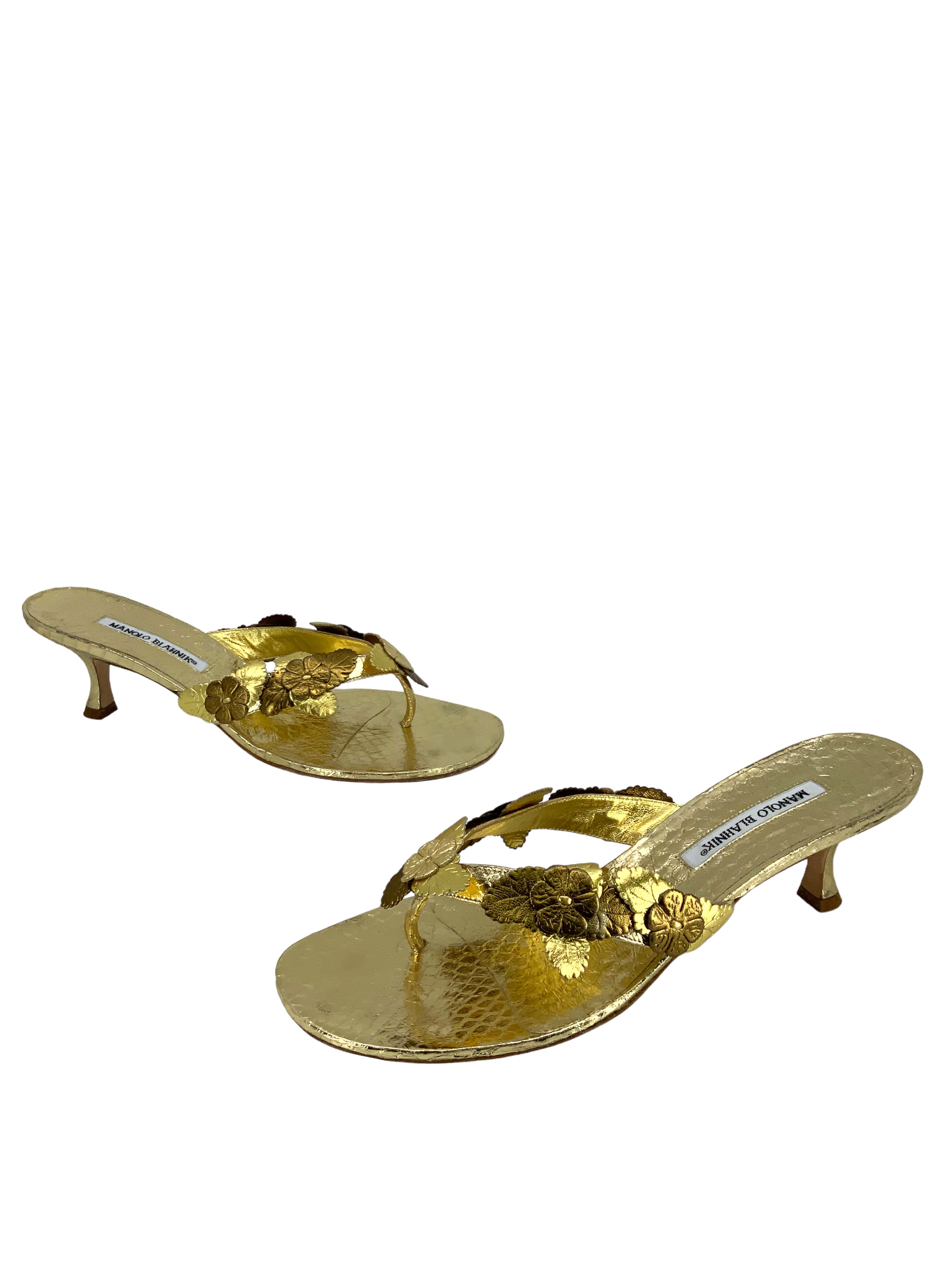 MANOLO BLAHNIK Flower Applique Thong Sandals for Women Size 11 | Elegant Summer Beach Wedding Party Flip Flops