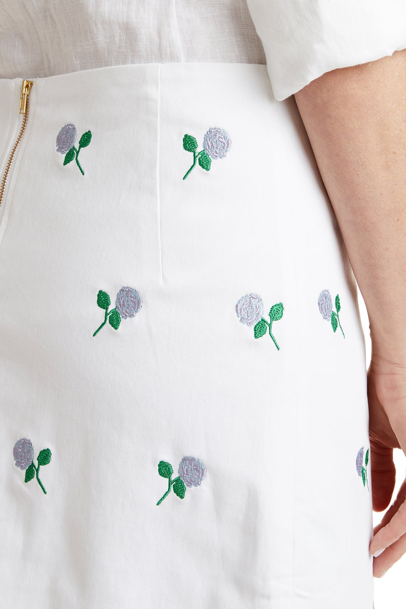 Stylish Ali Stretch Twist Skirt in White Hydrangea Print - Perfect for Summer Outfits, Beach Vacations & Casual Wear