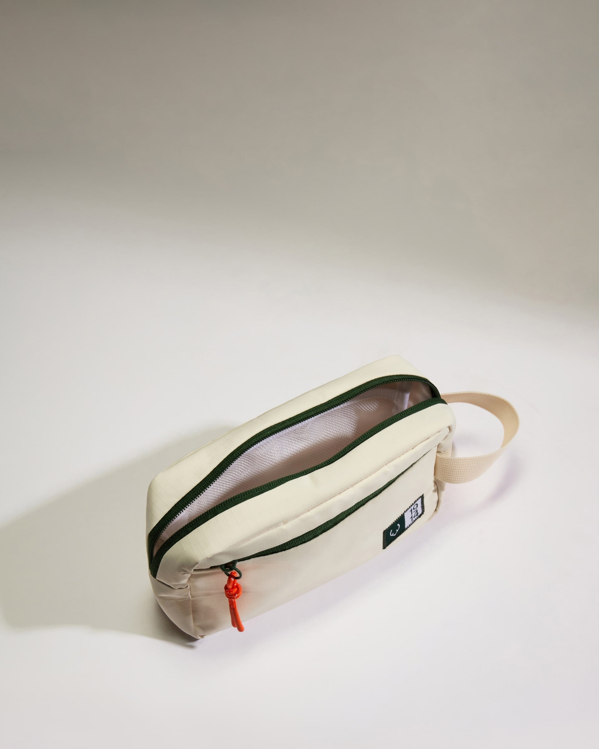 Premium Travel Toiletry Bag for Men & Women - Waterproof Cosmetic Organizer with Hanging Hook - Perfect for Vacation, Gym, Camping & Business Trips