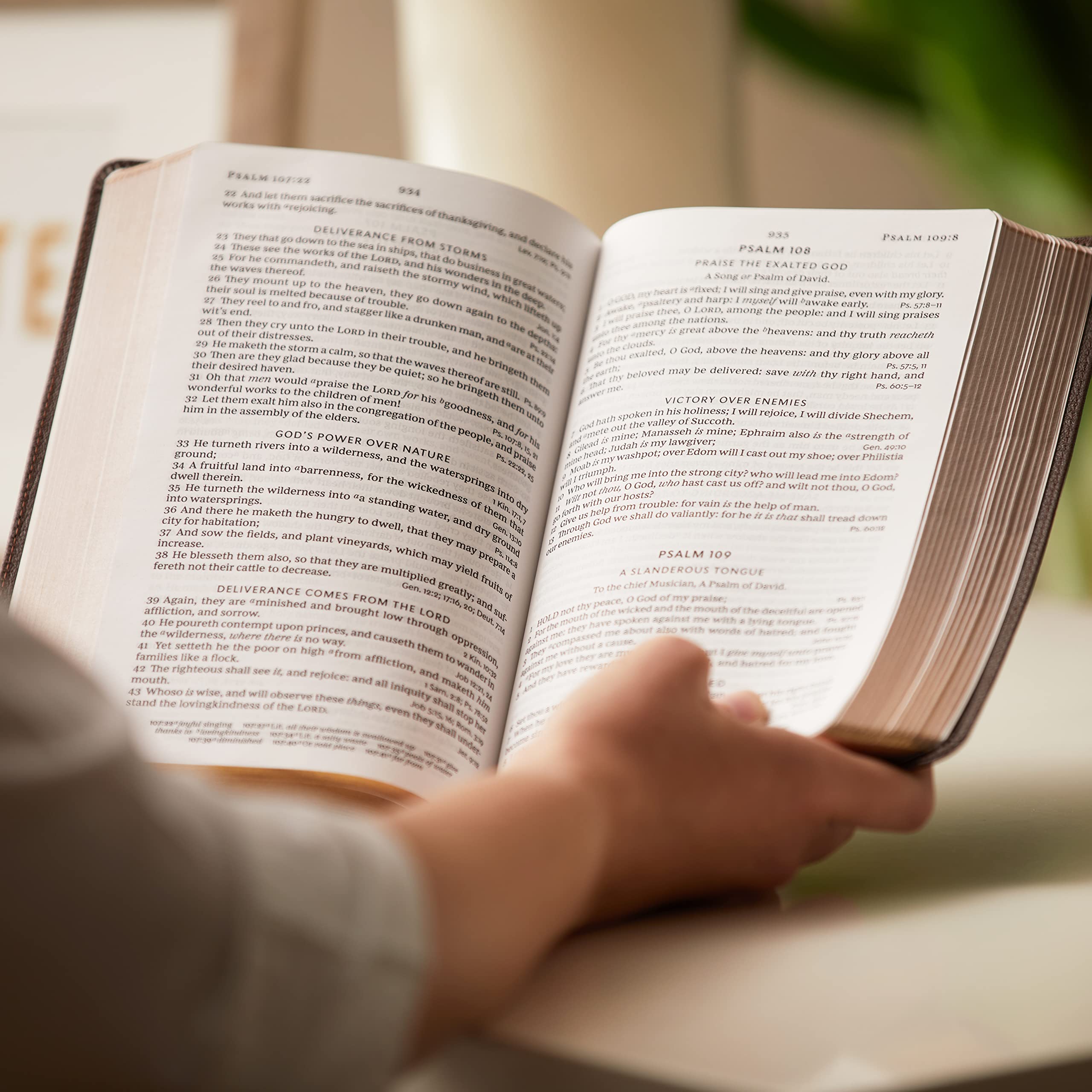 KJV Holy Bible - Large Print Single-Column Edition with 43,000 Cross References | Black Leathersoft Cover | Personal Size Red Letter Comfort Print | King James Version | Perfect for Daily Devotion, Bible Study & Church Services