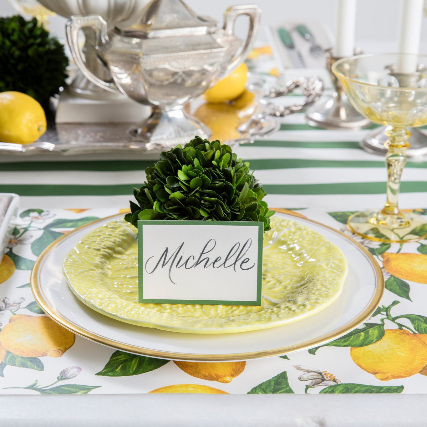 Elegant Dark Green Frame Place Card Holder - Perfect for Weddings, Parties & Events - Premium Table Name Card Display for Formal Dining & Celebrations