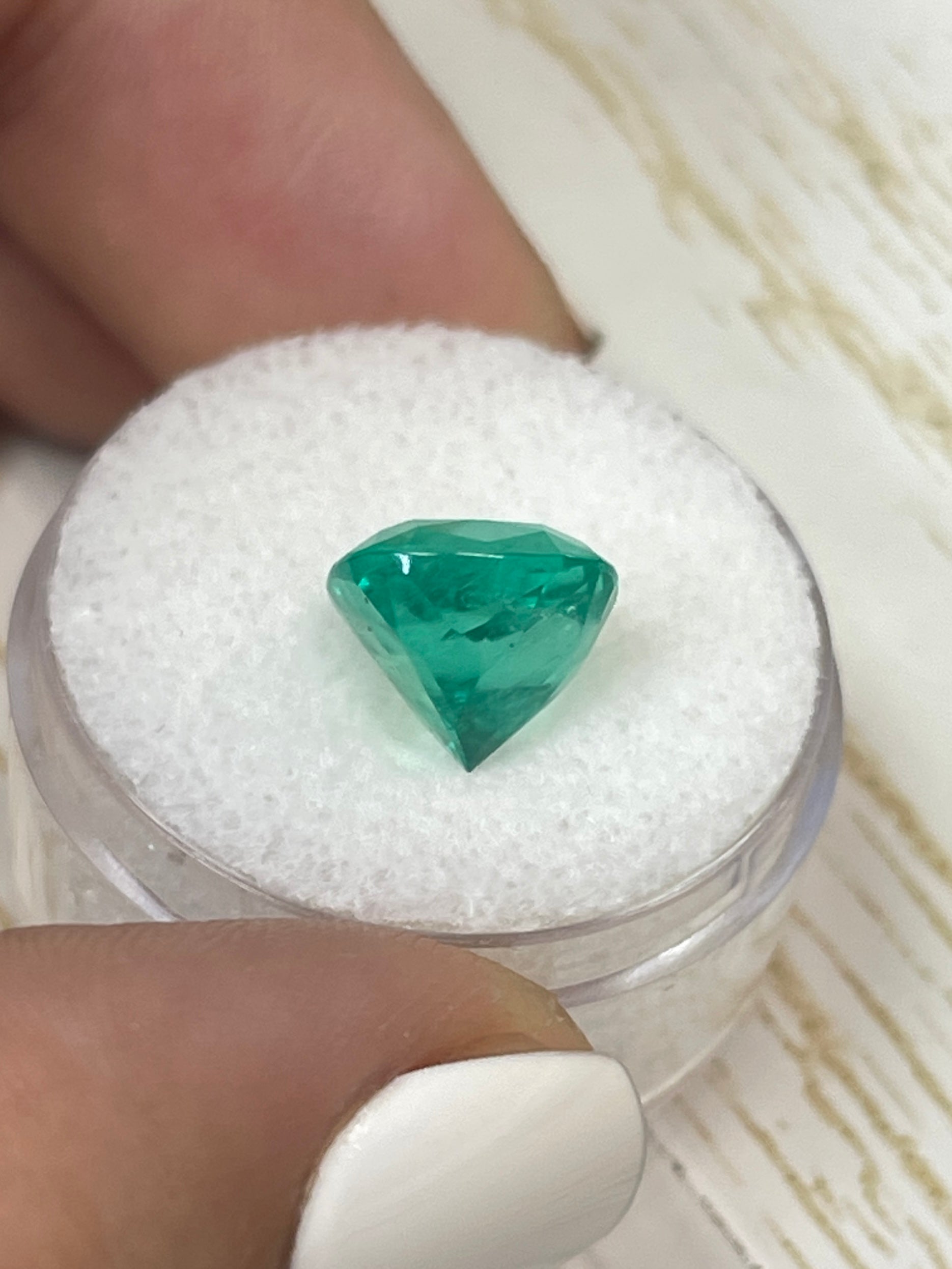 4.72 Carat 10x10mm Bright Green Natural Loose Colombian Emerald Cushion Cut Gemstone for Jewelry Making, Engagement Rings & Luxury Gifts
