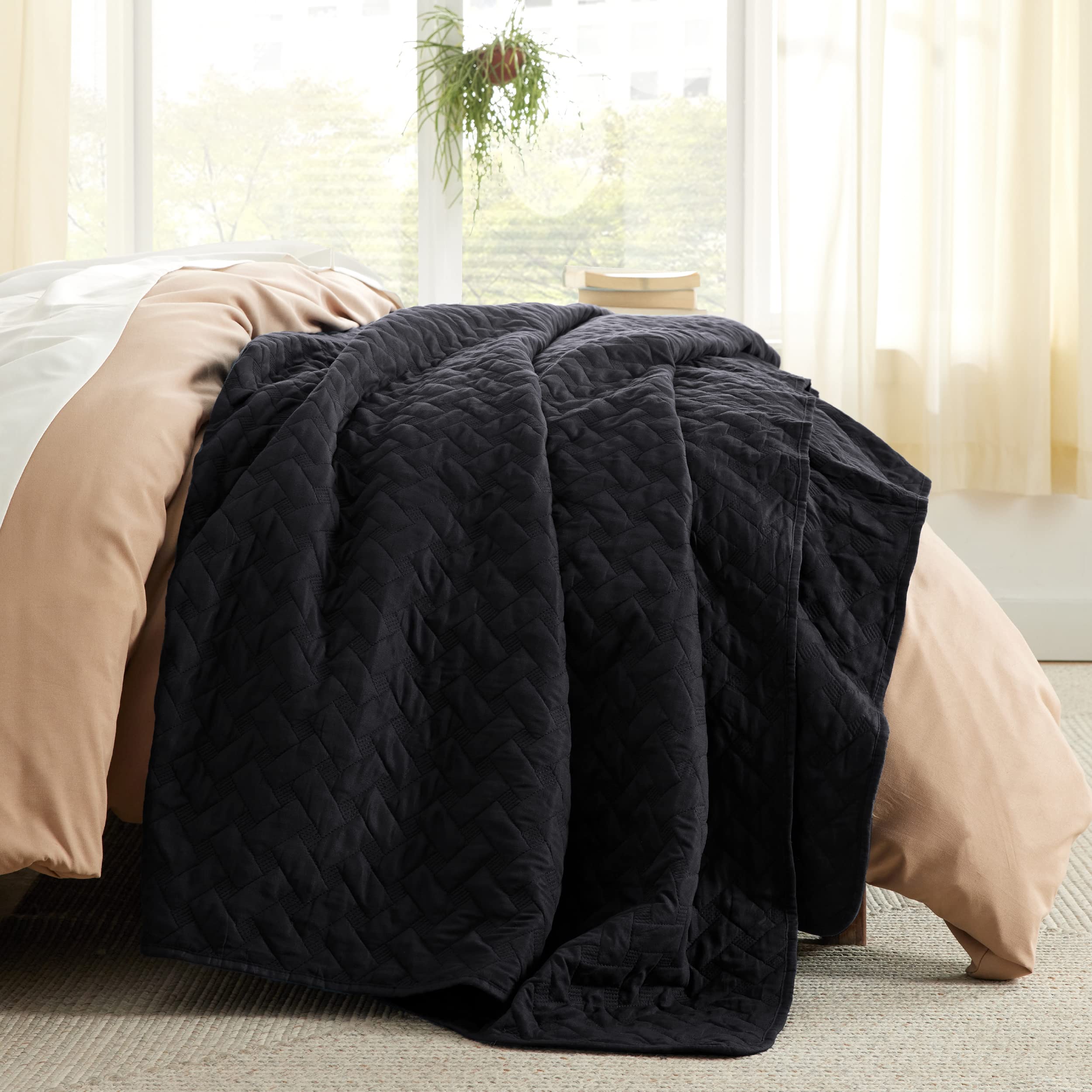 Bedsure Lightweight Twin Size Quilt - Soft Basket Weave Pattern Bedspread, All Seasons Comforter Set with Pillow Sham (Black) | Cozy Bedding for Guest Rooms, Dorms & Everyday Comfort