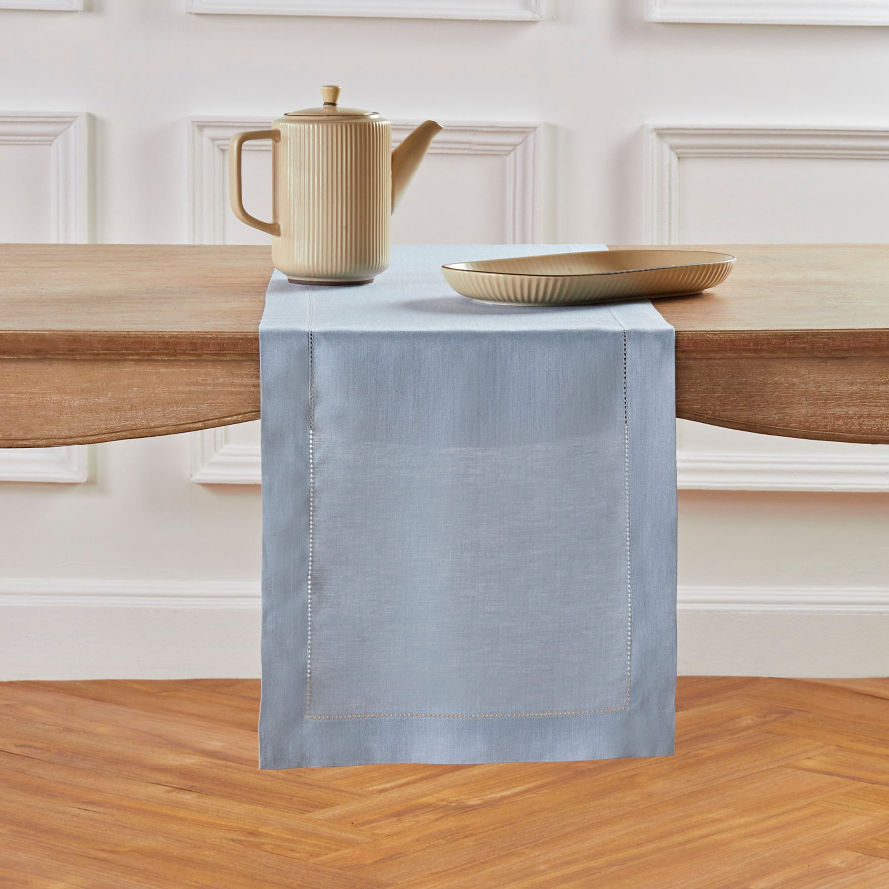 Elegant Classic Hemstitch Table Runner - Premium Linen Dining Decor for Weddings, Parties & Home Decor