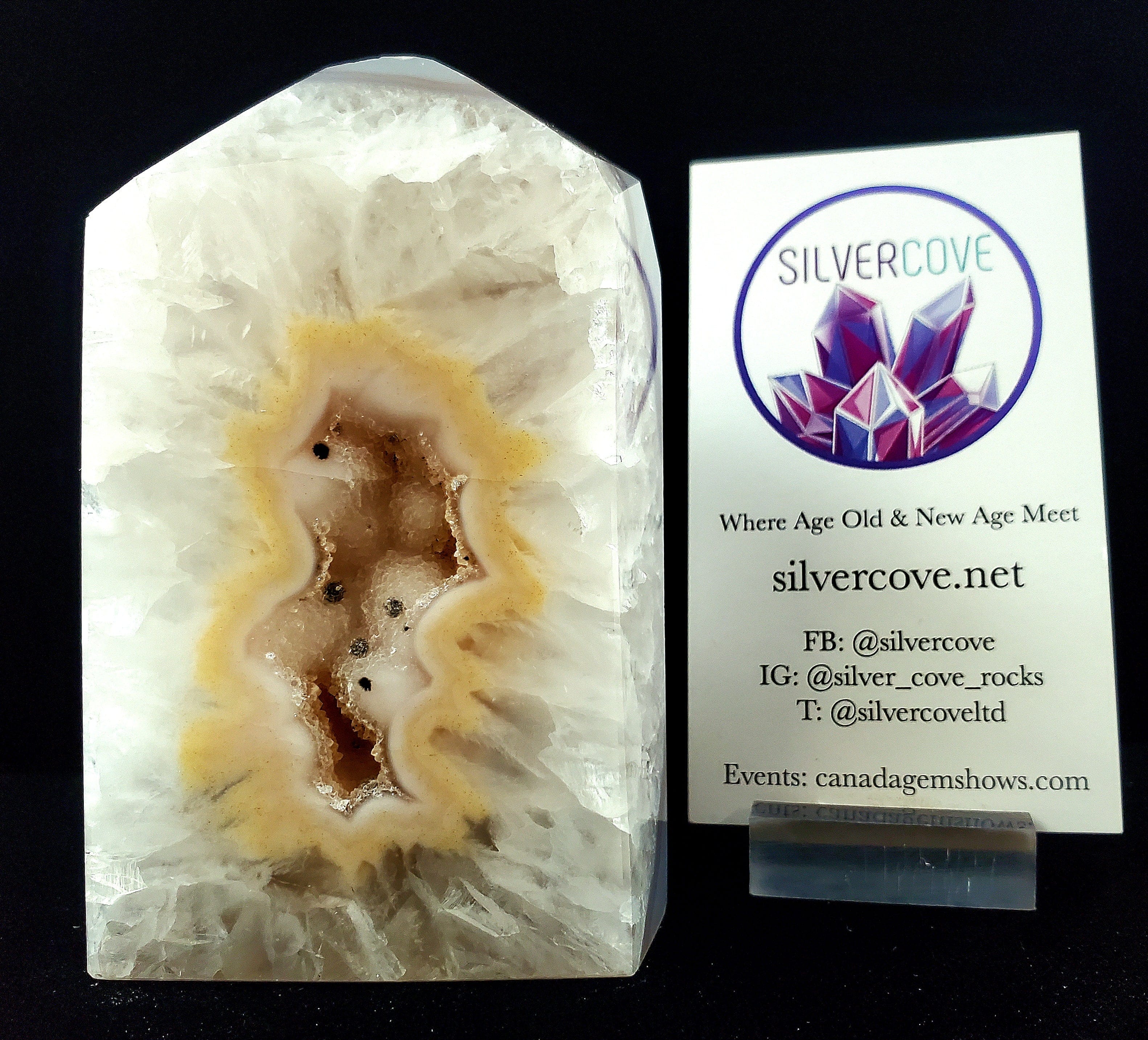 Natural Agate & Quartz Crystal Tower - Healing Stone for Meditation, Reiki, and Home Decor | Perfect for Yoga, Feng Shui, and Spiritual Gifts