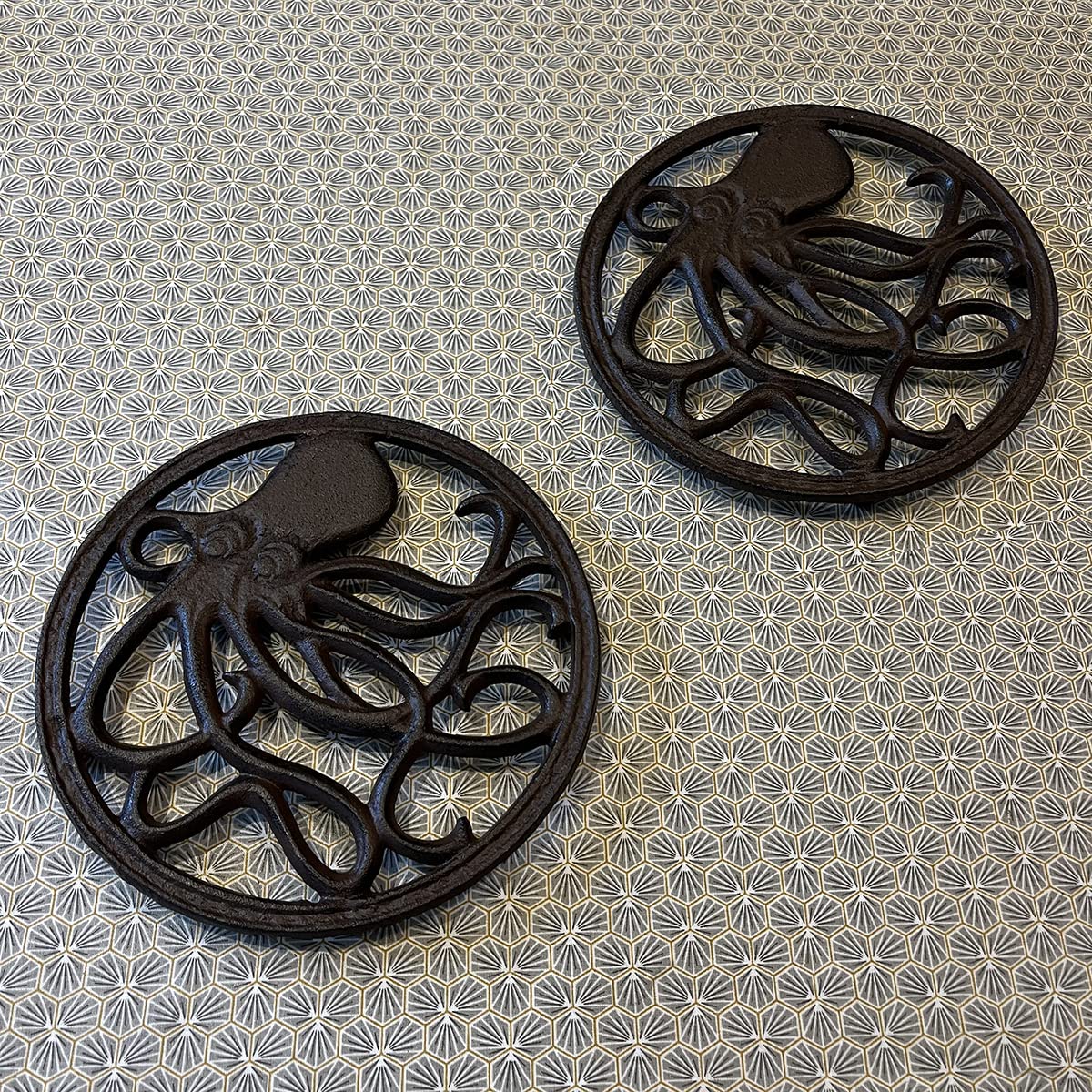 Premium Cast Iron Octopus-Themed Round Table Trivet Set of 2 - Heat Resistant Kitchen Decor for Hot Pots, Pans & Serving Dishes