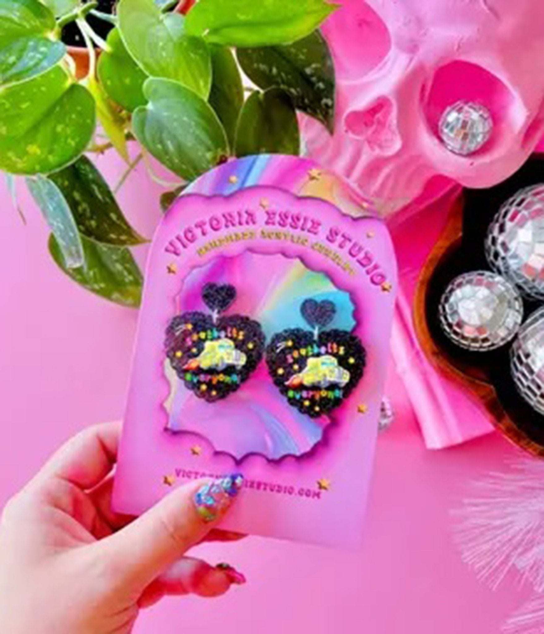 Magic School Bus Heart Shaped Earrings - Cartoon Inspired Seatbelts Everyone Jewelry - Perfect for Fans, Cosplay & Everyday Wear