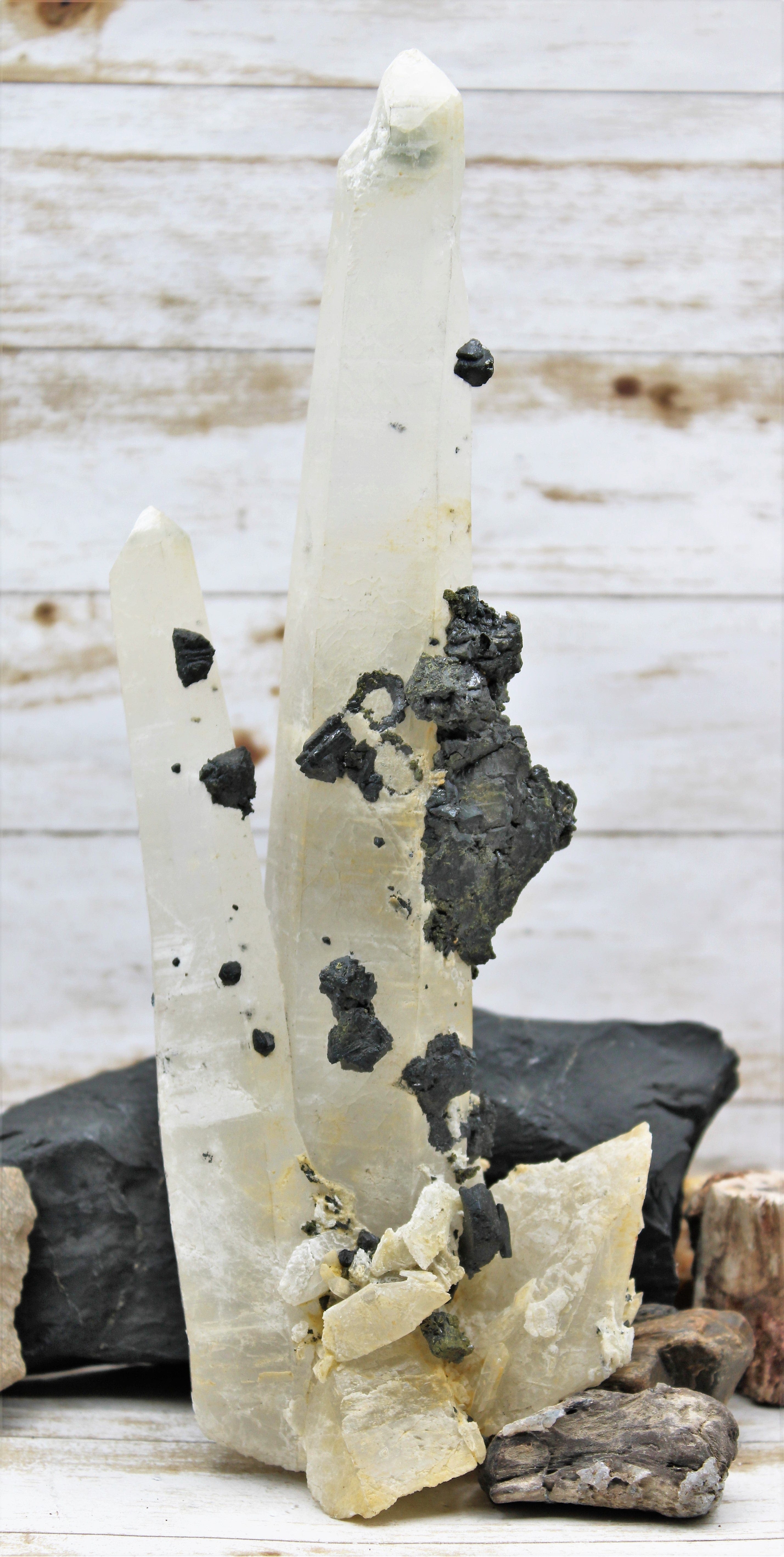 Natural Dalmatian Quartz Crystal Specimen - Healing Stone for Home Decor, Meditation & Energy Work - Perfect for Collectors & Spiritual Practices
