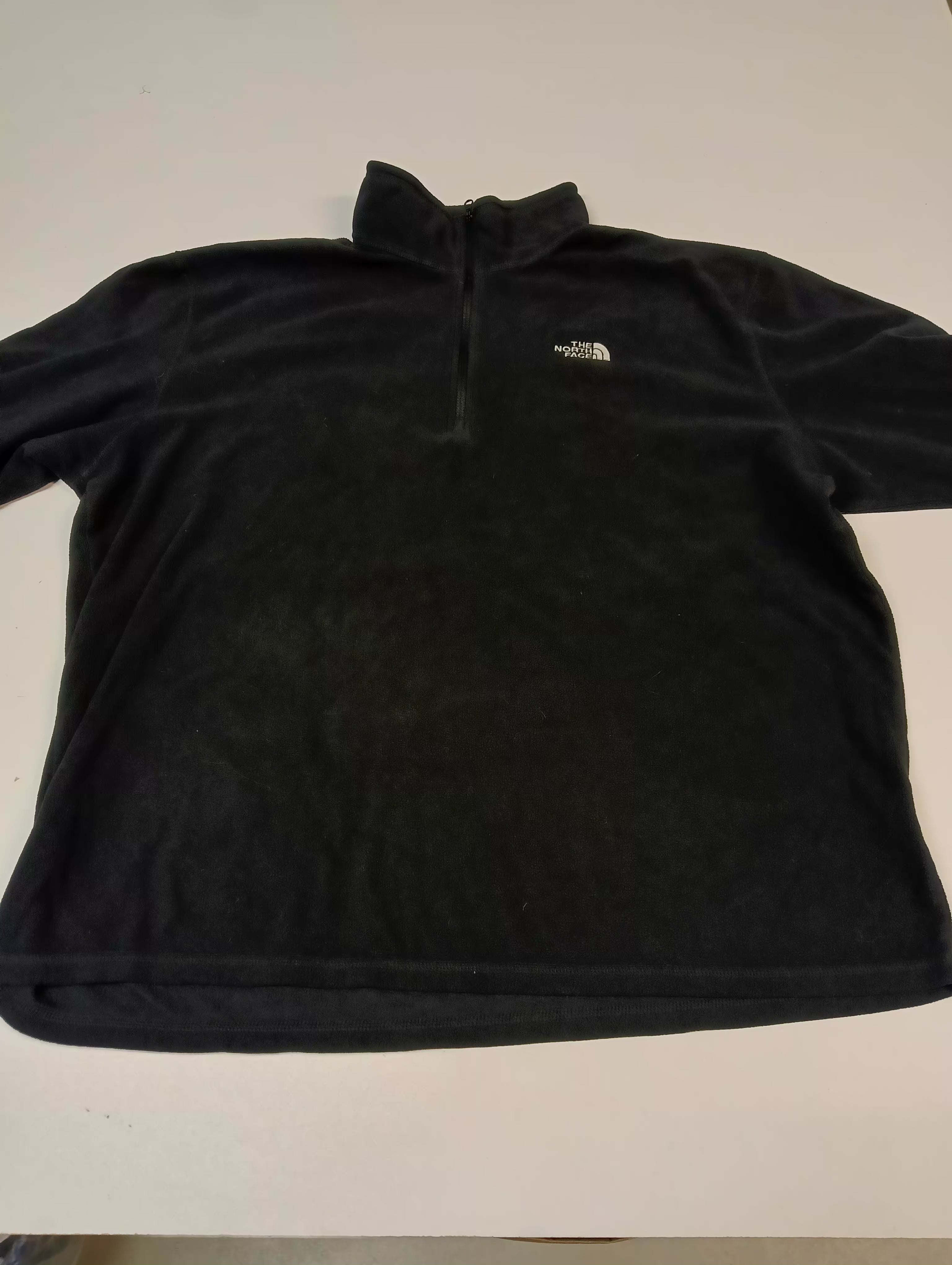 The North Face Fleece Pullover Jacket - Men's XL Size 1217 - Warm & Cozy Winter Wear for Hiking, Camping & Outdoor Activities