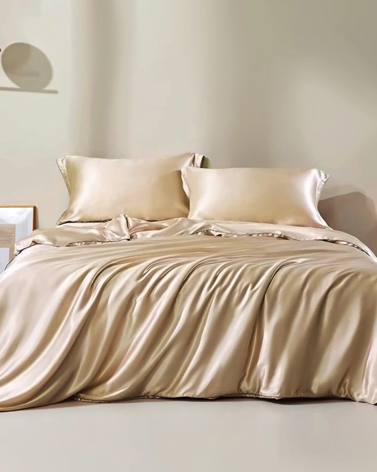 25 Momme 100% Pure Mulberry Silk Duvet Cover - Queen Size Luxury Bedding Set for Temperature Regulation & Hypoallergenic Sleep (Ideal for Hot Sleepers & Allergy Sufferers)
