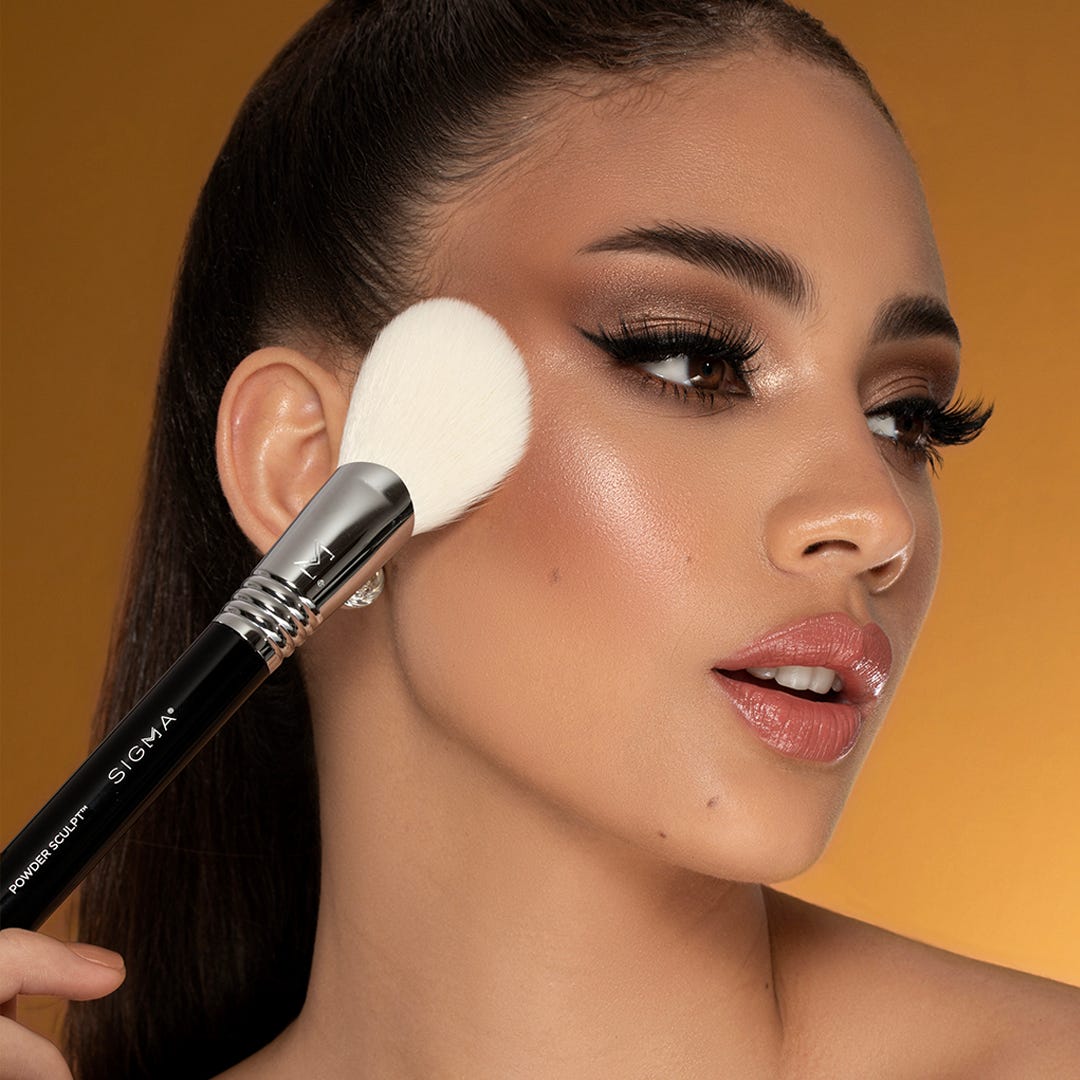 Sigma F44 Powder Sculpt Brush - Professional Makeup Brush for Contouring, Highlighting & Blending | Perfect for Face Powder, Blush & Setting Powder Application
