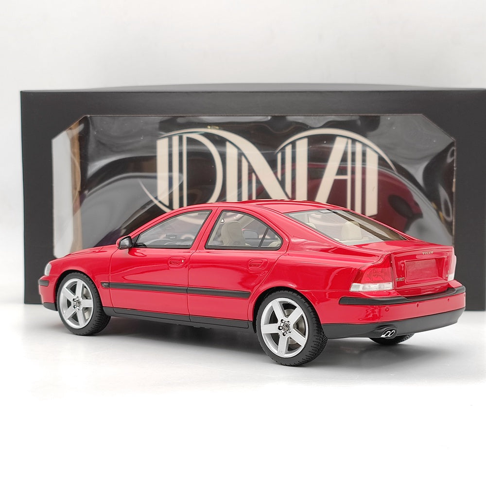 1/18 Scale Volvo S60 R 2003 Limited Edition Red Resin Model Car - Collectible Diecast Toy for Adults, Display & Gift for Car Enthusiasts - Perfect for Home Office Decoration, Car Show Display & Birthday Gifts