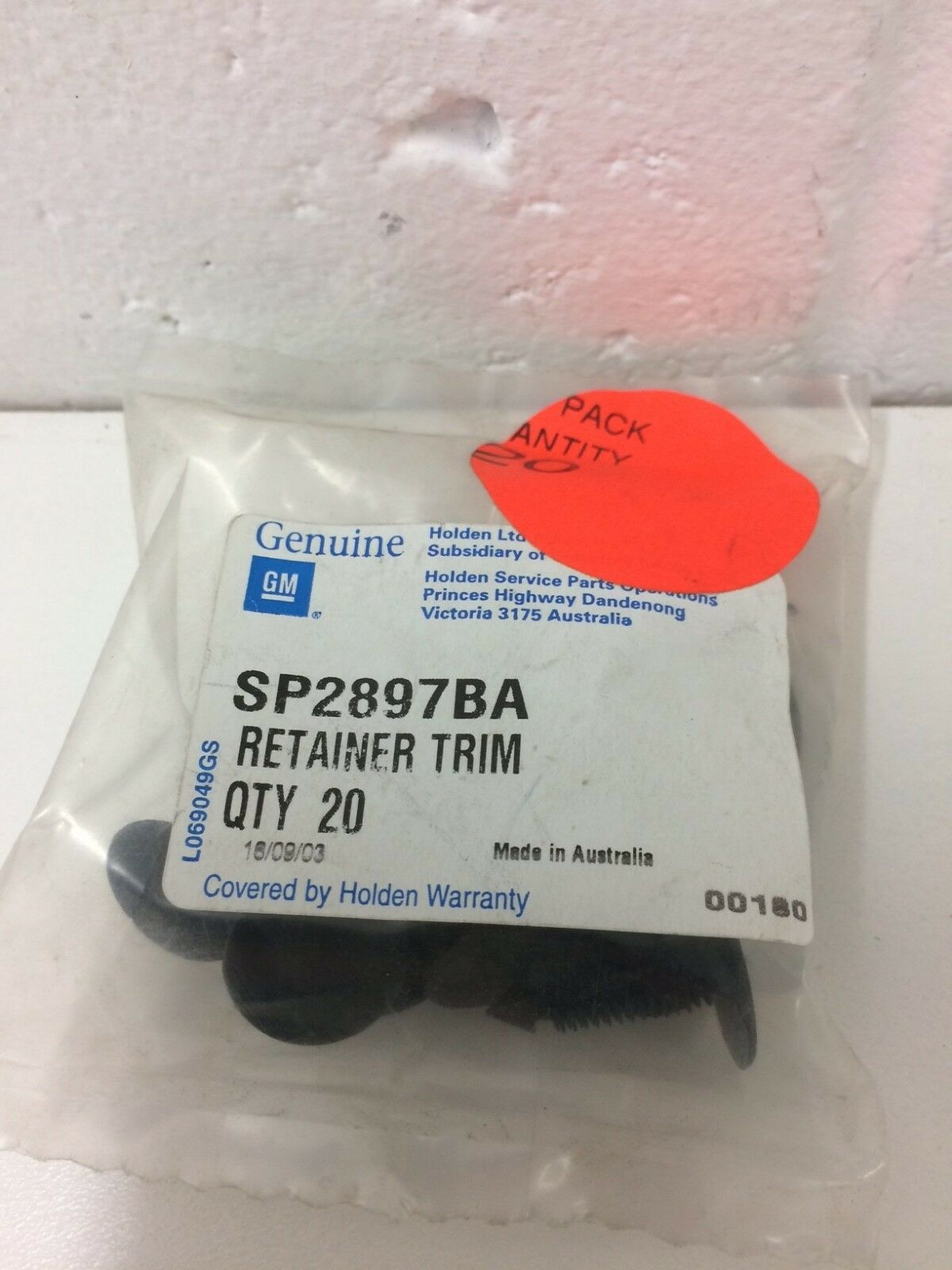 Genuine Holden VL VN VG VQ VP VR VS Top Fan Shroud Retaining Clips - Set of 4 | Perfect for Engine Cooling System Maintenance & Repair