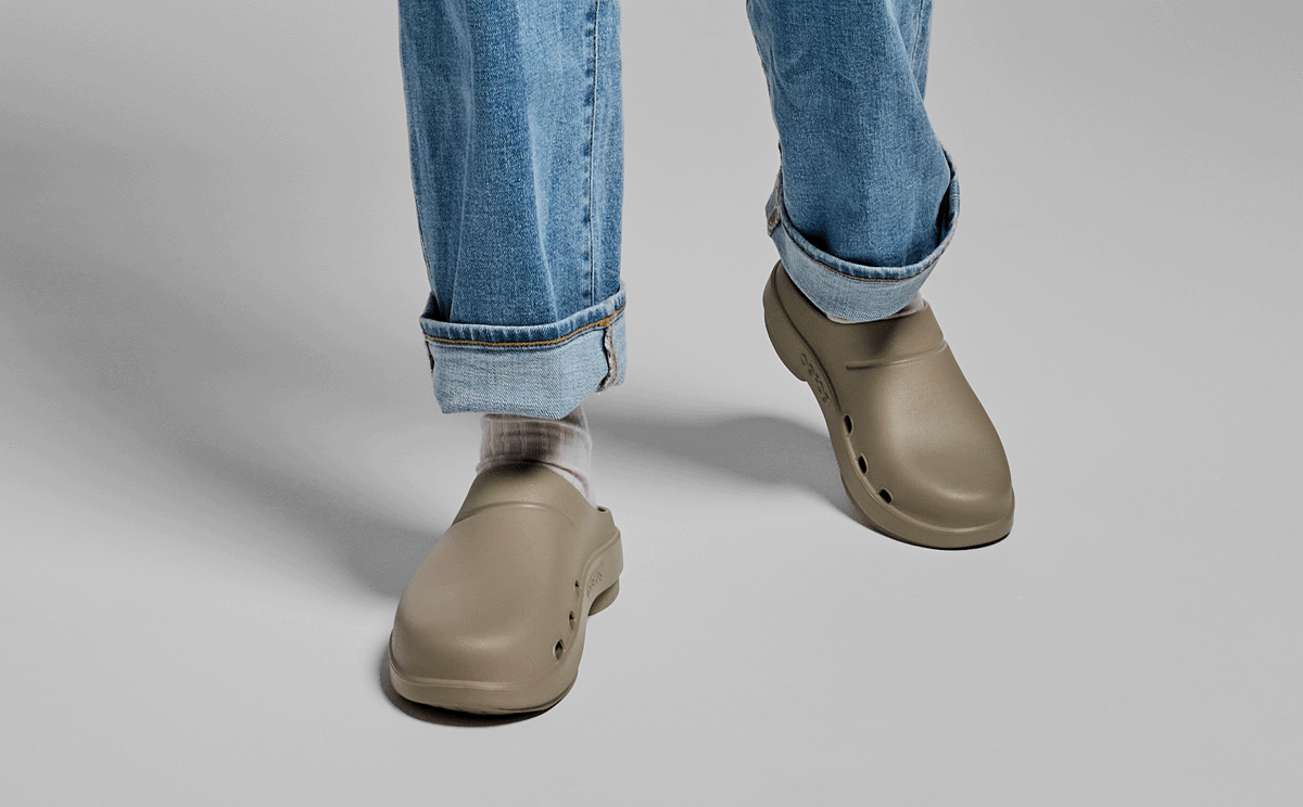 OOcloog Women's Comfortable Clog Shoes - Slip-Resistant & Lightweight for Walking, Gardening & Casual Wear | Nomad Collection