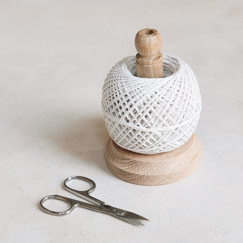 Premium Oak Twine Stand - Natural Wood Rope Holder for Crafting, Gift Wrapping & Home Decor | Perfect for DIY Projects, Scrapbooking & Farmhouse Style Decorations
