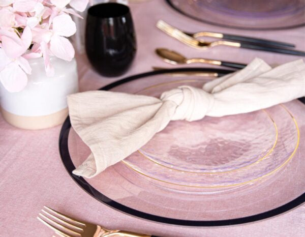 32-Piece Clear Hammered Round Plastic Dinnerware Set - Shatterproof BPA-Free Dinner Plates & Bowls (16 Servings) - Perfect for Outdoor Picnics, BBQs, and Party Events