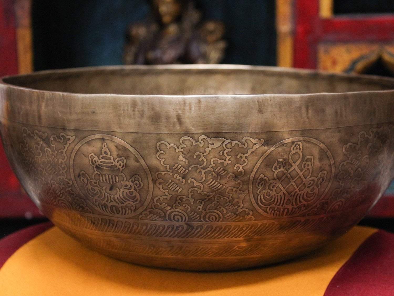 12 Inch Singing Bowl with Auspicious Symbols - Handcrafted Meditation Bowl for Yoga, Sound Healing & Relaxation - Perfect for Mindfulness, Therapy & Spiritual Practices