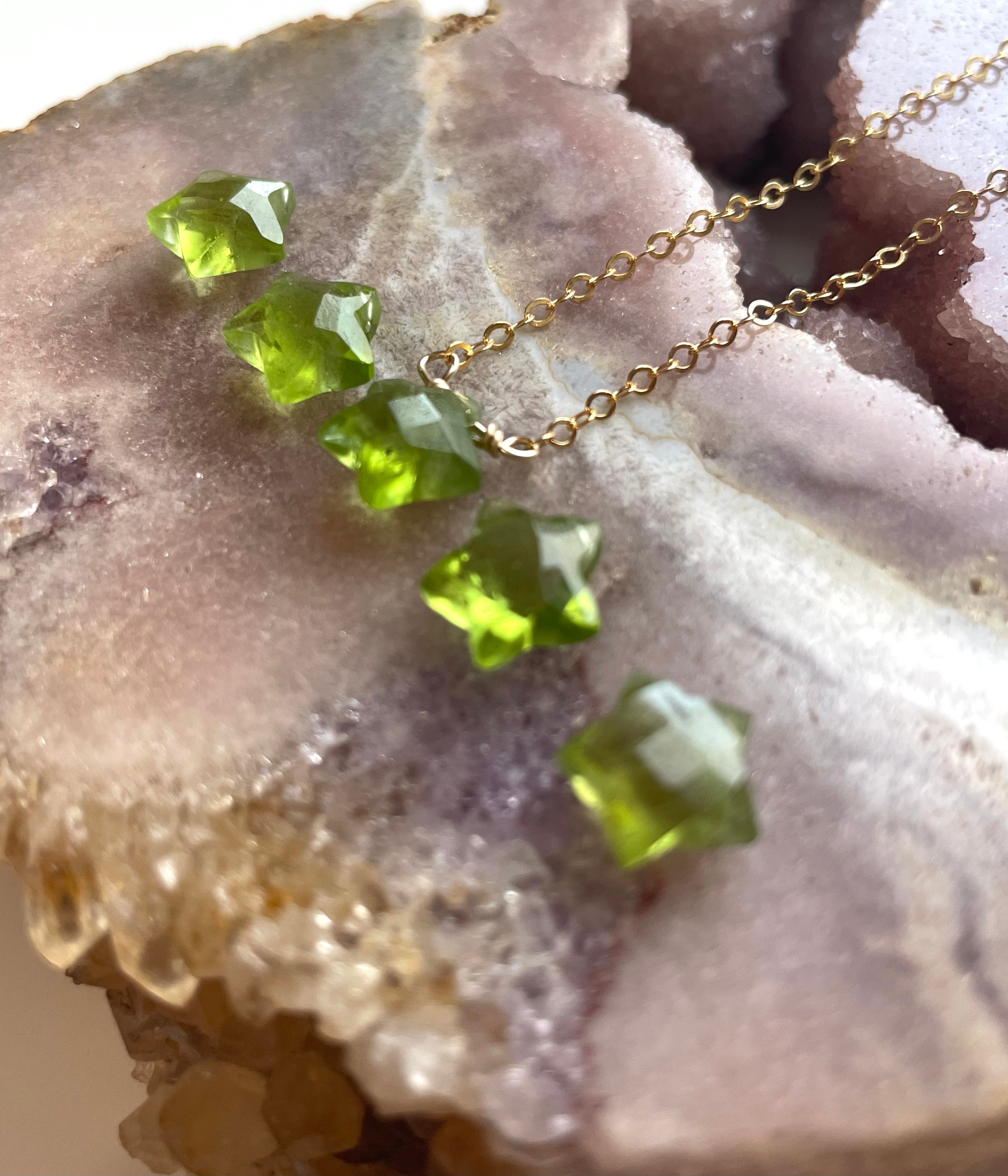 Peridot Star Necklace - August Birthstone Jewelry for Women | Elegant Zodiac Pendant Gift for Birthday, Anniversary & Special Occasions