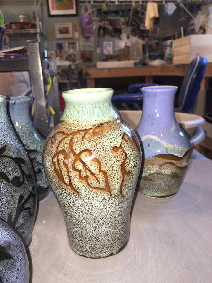 Coyote Sea Mist Green Overcoat Glaze - Premium Ceramic Glaze for Pottery & DIY Crafts - Perfect for Handmade Mugs, Bowls & Home Decor
