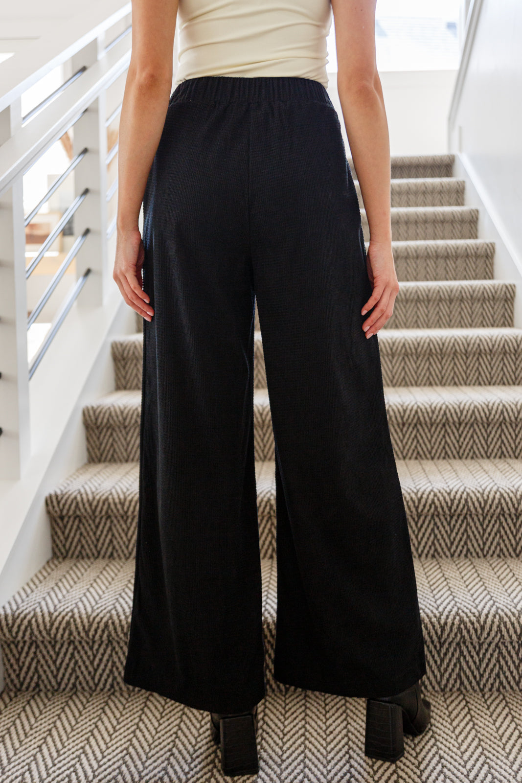 Stylish Wide Leg Pants for Women - Comfortable High Waisted Casual Trousers for All Seasons | Perfect for Office, Travel & Everyday Wear
