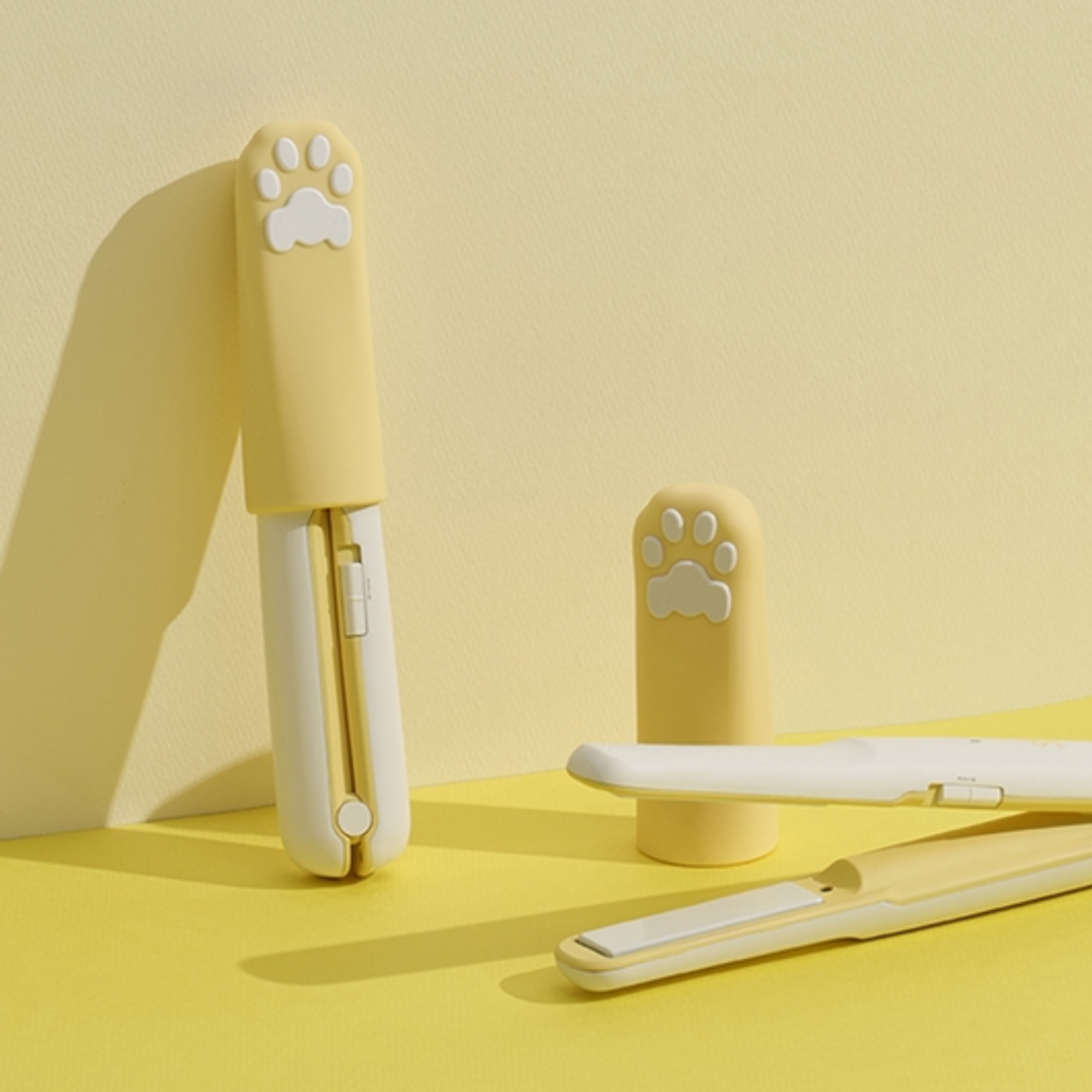 Coolean CL601 Korean BVLY Wireless Mini Hair Straightener - Cute Cat Design for Travel & On-the-Go Styling | Perfect for Home, Office & Vacation Use