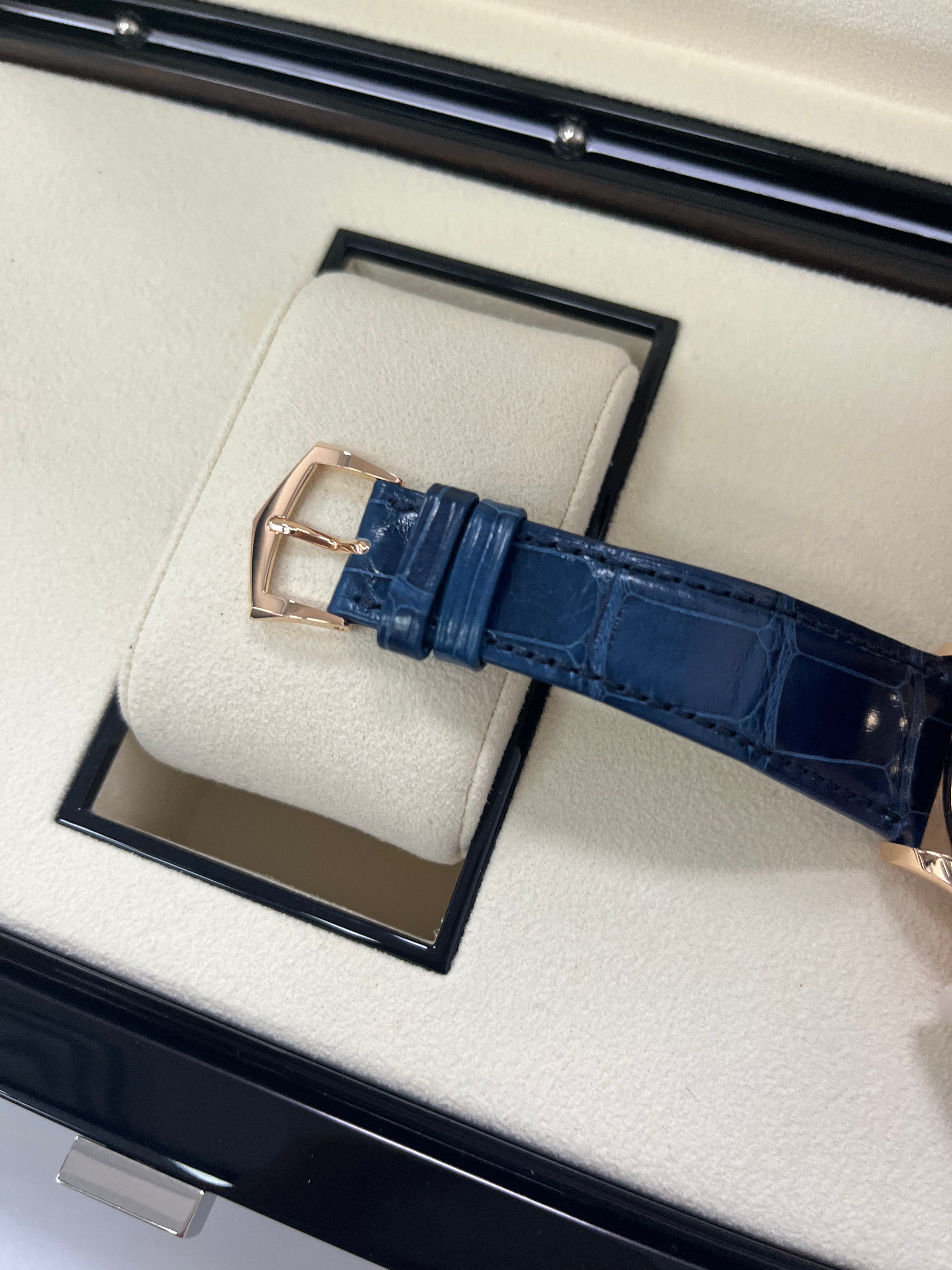 Patek Philippe Annual Calendar Chronograph 5905R-010 Men's Watch - Luxury Rose Gold Blue Dial Automatic Watch for Business & Formal Occasions