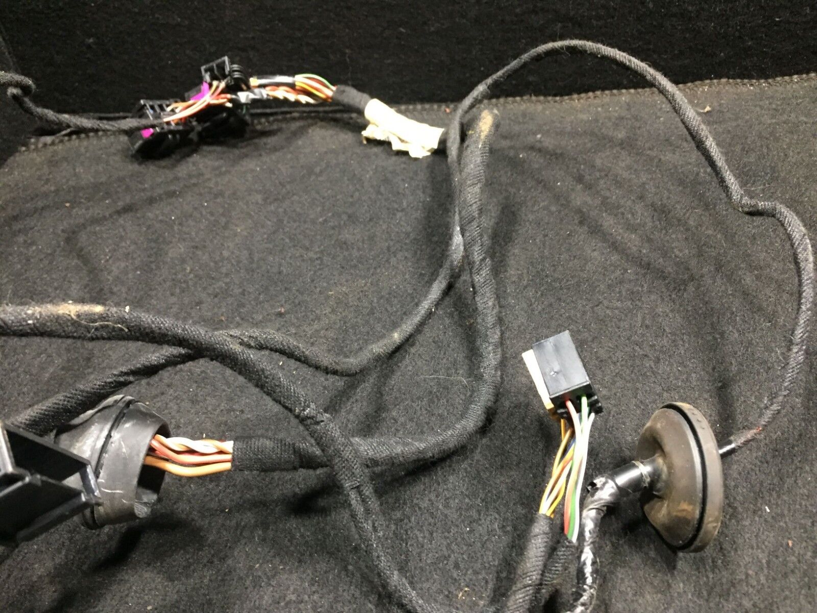 2002 2003 2004 2005 Volkswagen Passat Front Right Passenger Door Wiring Harness OEM D23 - Replacement for Damaged Wires, Electrical Repair & DIY Installation