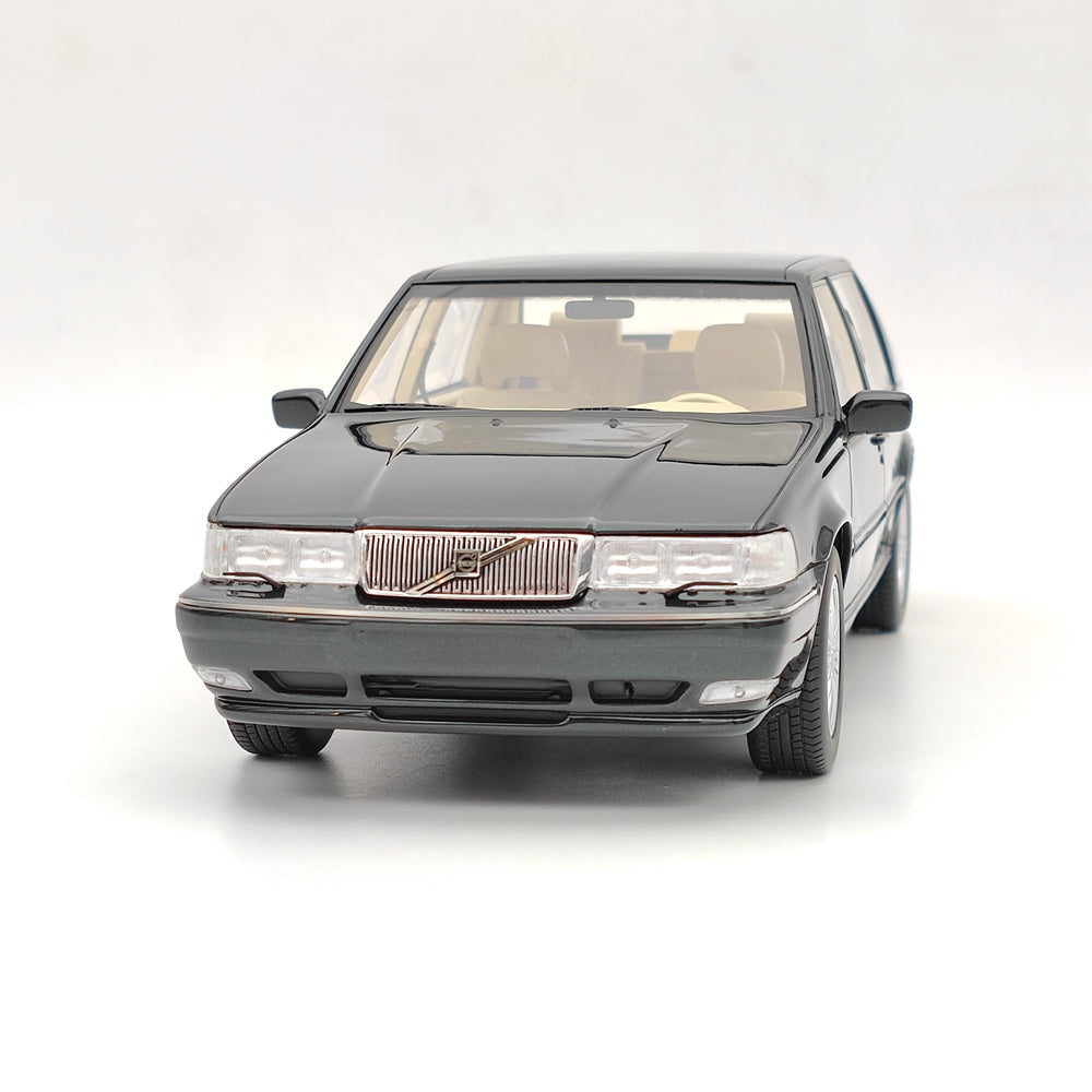 1/18 Scale Volvo S90 Royal Level 3 1998 Green Resin Model Car - DNA Collectibles DNA000090 - Perfect for Collectors, Display, and Gift Giving