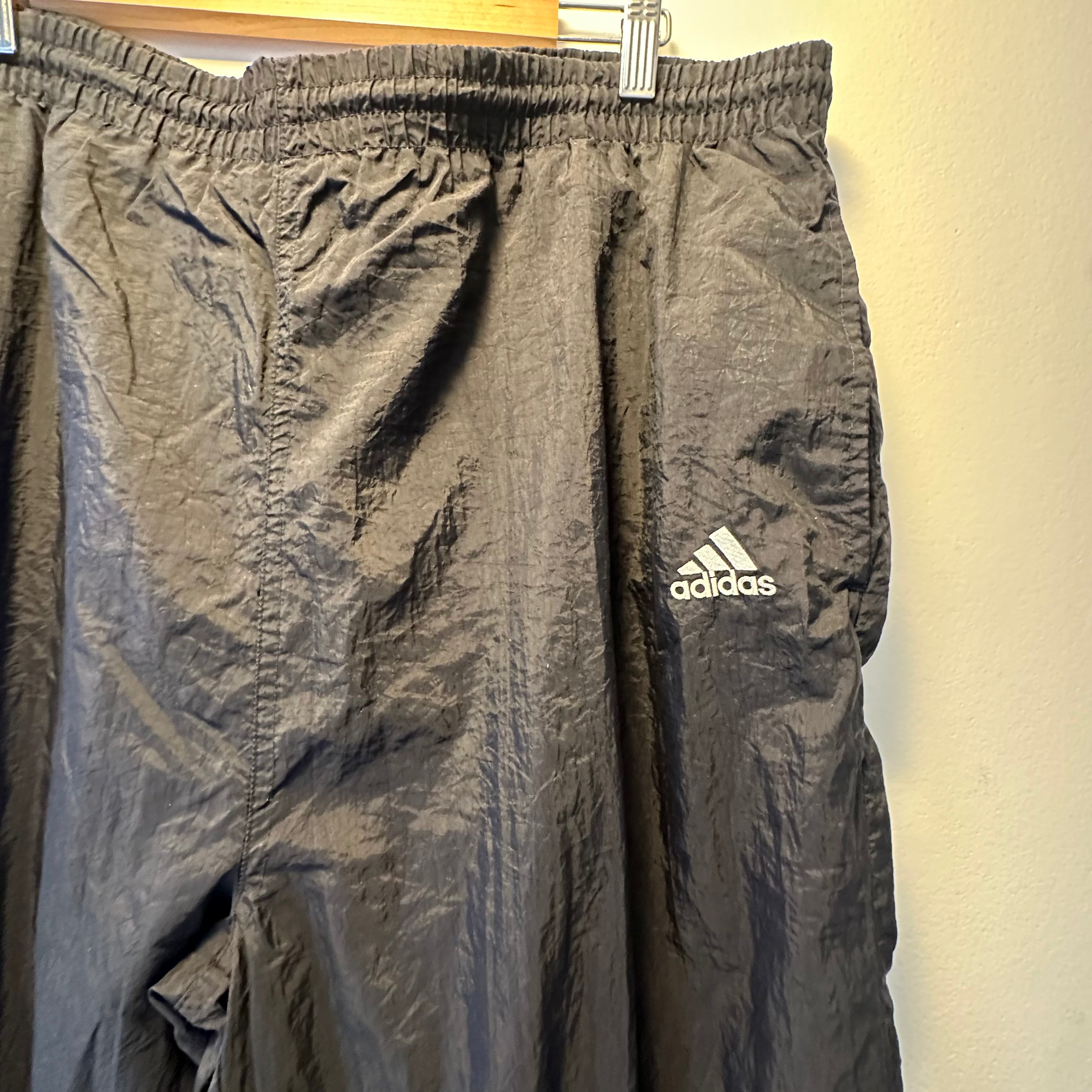 Adidas Windbreaker Pants for Men - Lightweight Water-Resistant Joggers with Zipper Pockets, XL Size - Perfect for Running, Hiking & Outdoor Activities