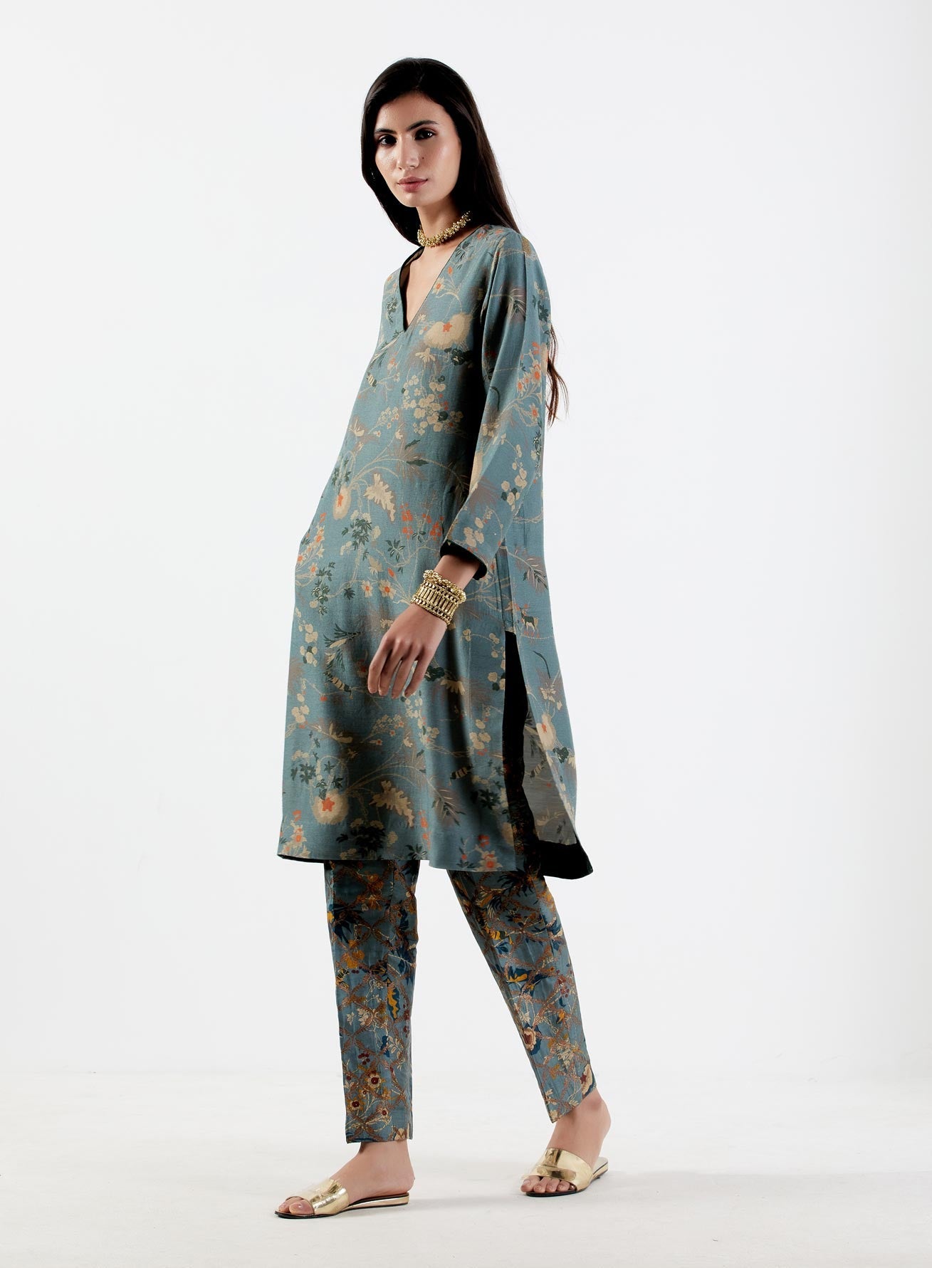 Elegant V Neck Kurta for Women - Premium Muga Satin Fabric - Comfortable & Stylish Indian Ethnic Wear - Perfect for Festivals, Weddings & Special Occasions