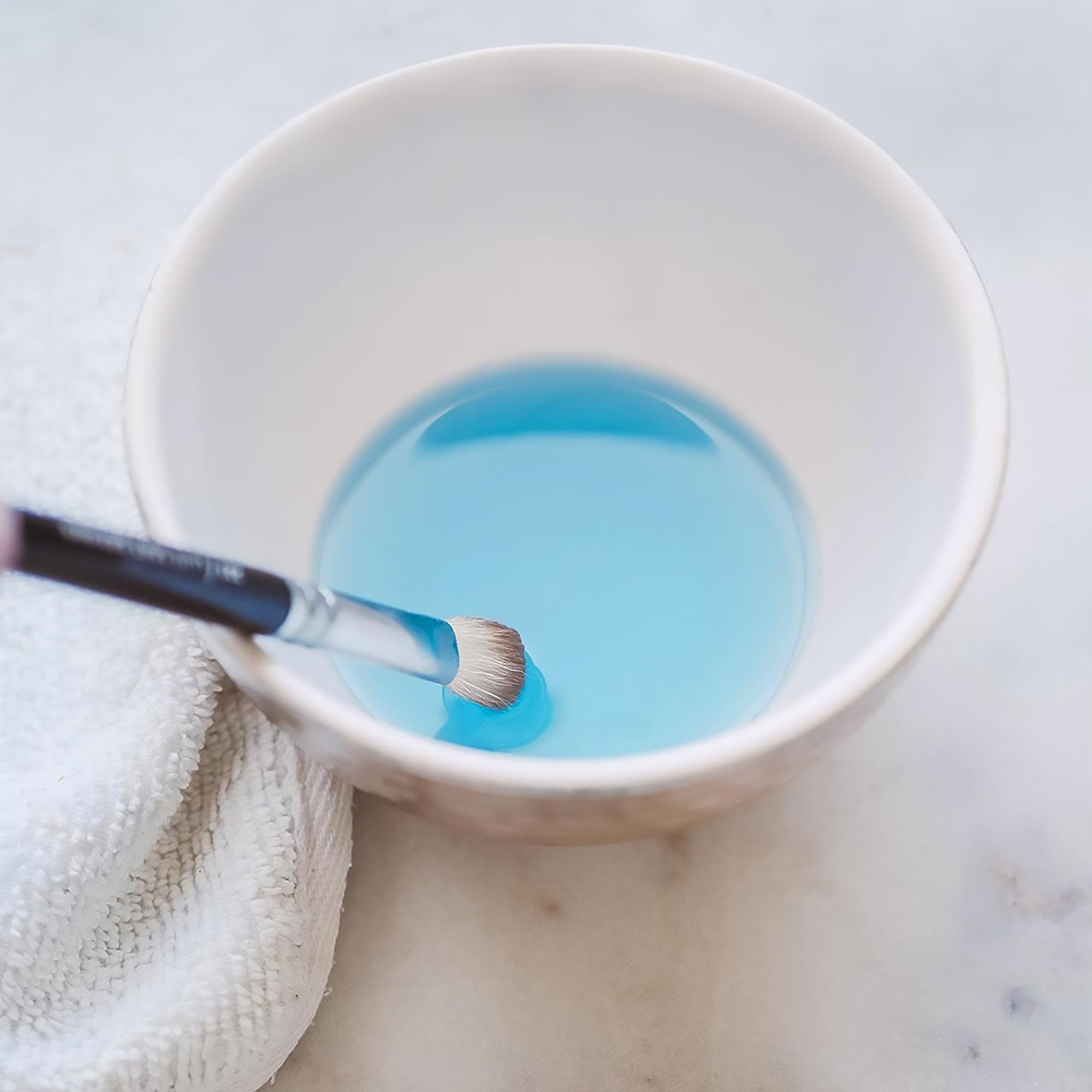 Best Cinema Secrets Makeup Brush Cleaner - Professional Deep Cleaning Solution for Cosmetics Brushes | Perfect for Home & Salon Use