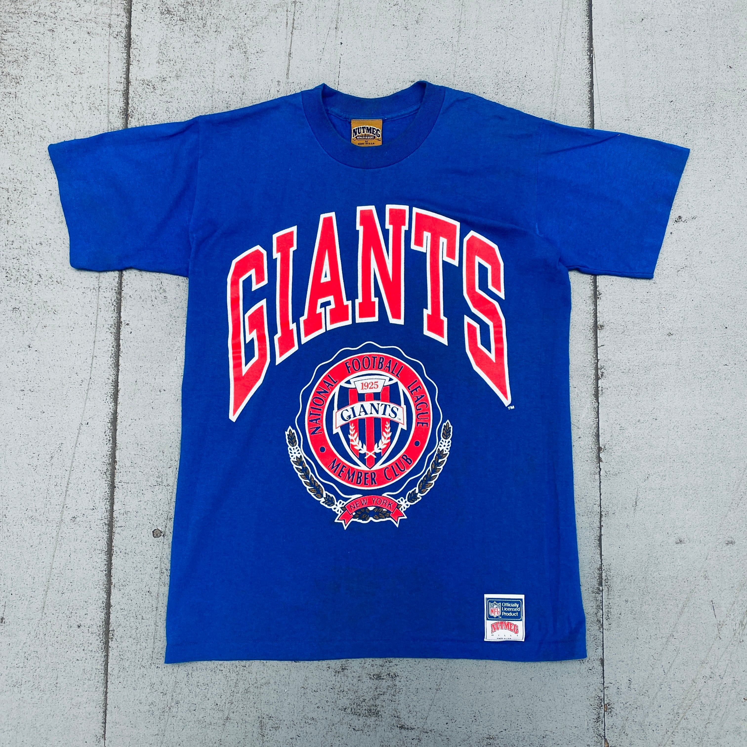 New York Giants 1990s Vintage Graphic Spellout T-Shirt for Men - Retro NFL Football Fan Apparel, Game Day Outfit, Casual Wear & Collectible Merchandise