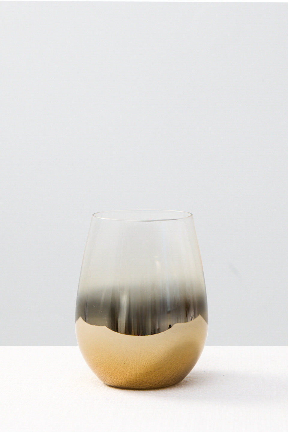 Premium Cariso Metallic Gold Stemless Wine Glasses - Set of 4, Shatter-Resistant for Indoor/Outdoor Use - Perfect for Parties, Weddings & Home Decor