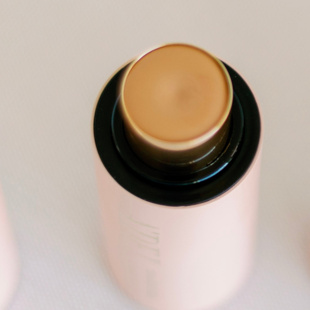 Best Moisturizing Foundation for Dry Skin - Hydrating & Long-Lasting Liquid Makeup - Perfect for Daily Wear & Special Occasions
