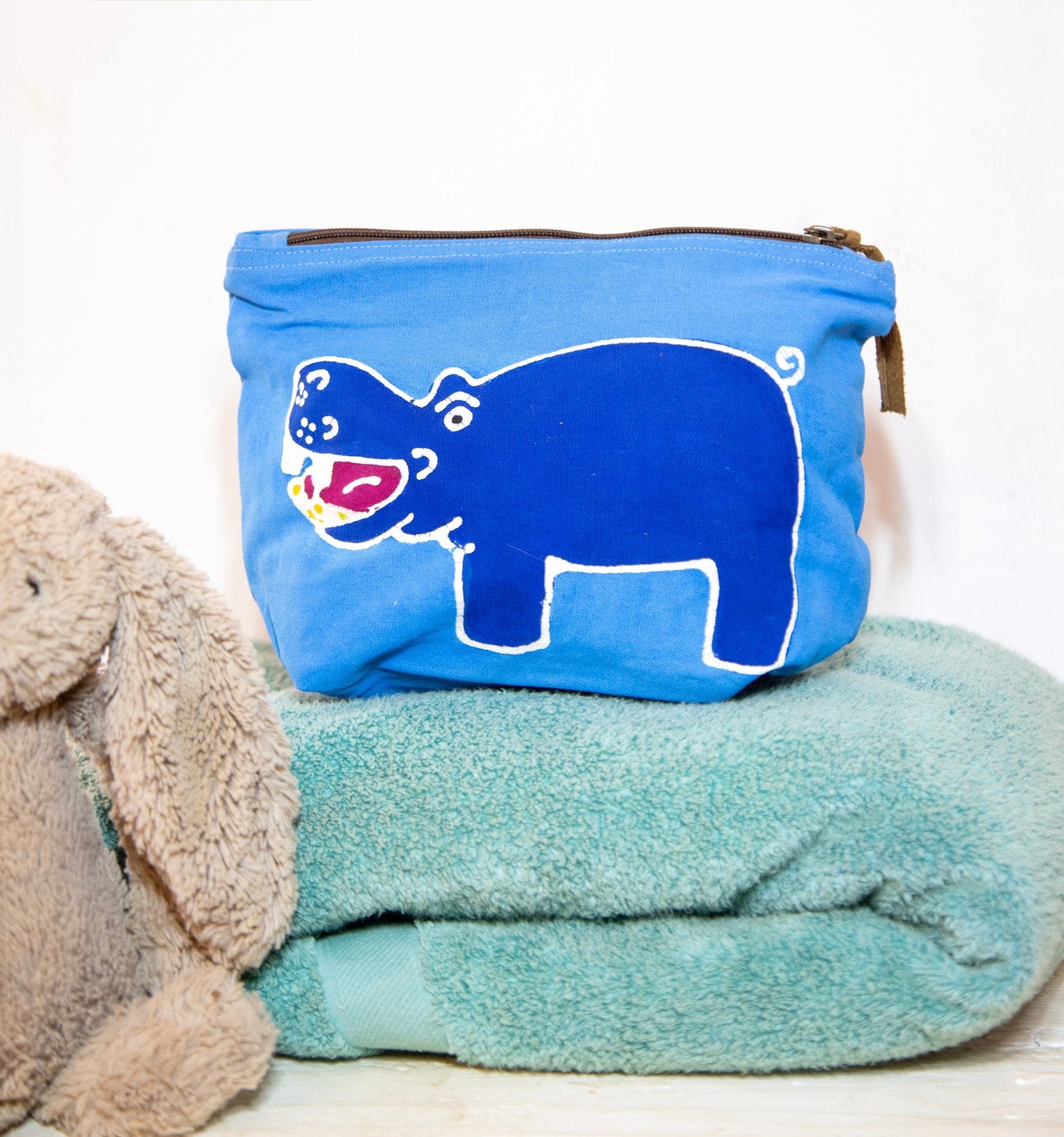 Safari Fun Hippo Wash Bag - Waterproof Travel Toiletry Pouch for Kids & Adults - Perfect for Camping, Beach Trips & Bathroom Organization